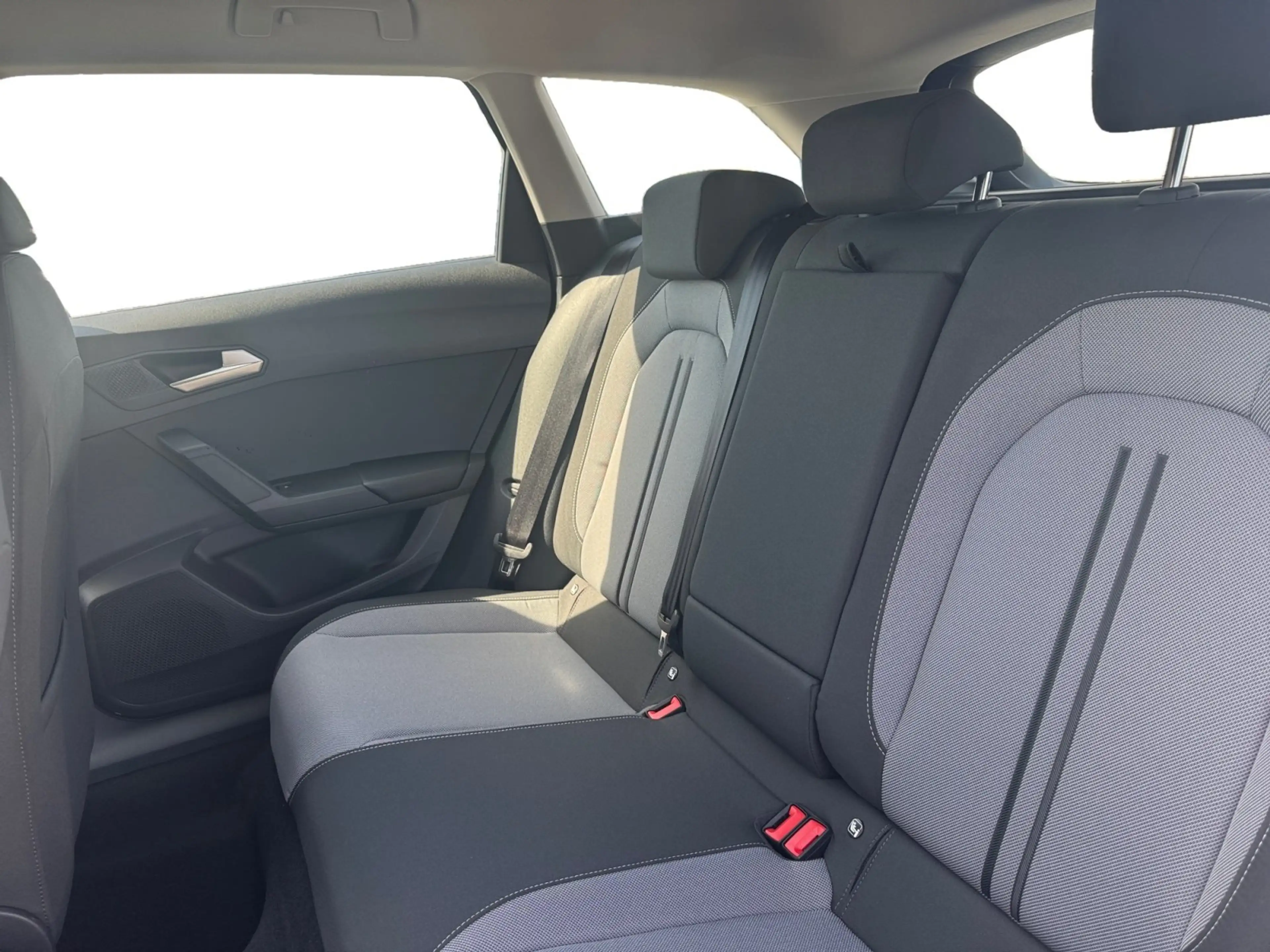 SEAT Leon ST Style 1.5 eTSI DSG GJR*ACC*AHK — photo 9