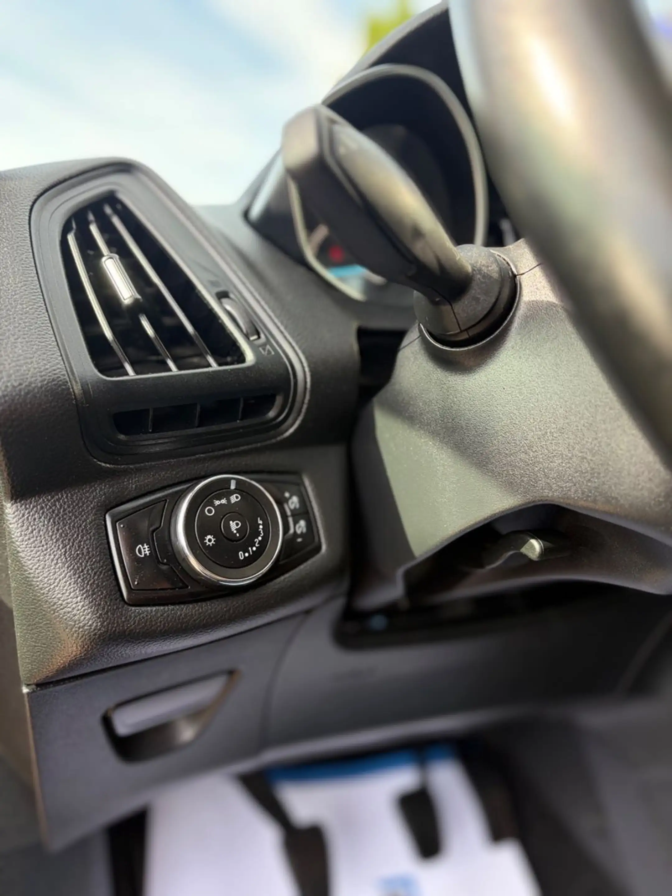 Ford B-Max B-MAX Trend — photo 14