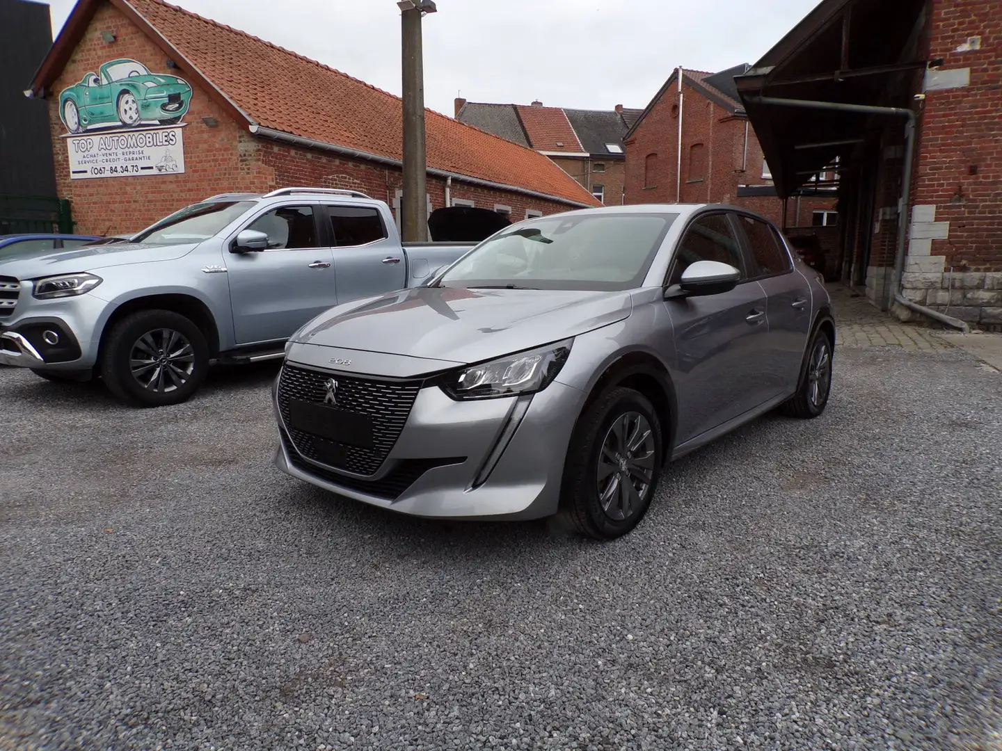 Peugeot e-208 e-208 50 kWh Allure Pack **13000 € hors TVA*** Grijs - 1