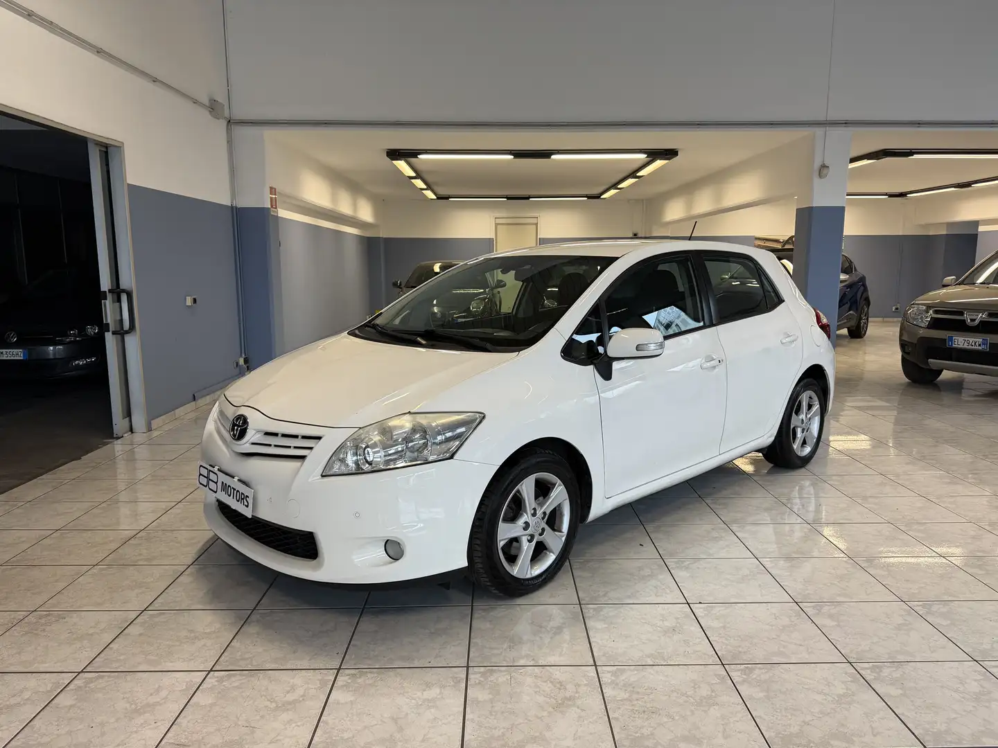 Toyota Auris Auris 5p 2.0 d-4d Sol Blue Bianco - 1