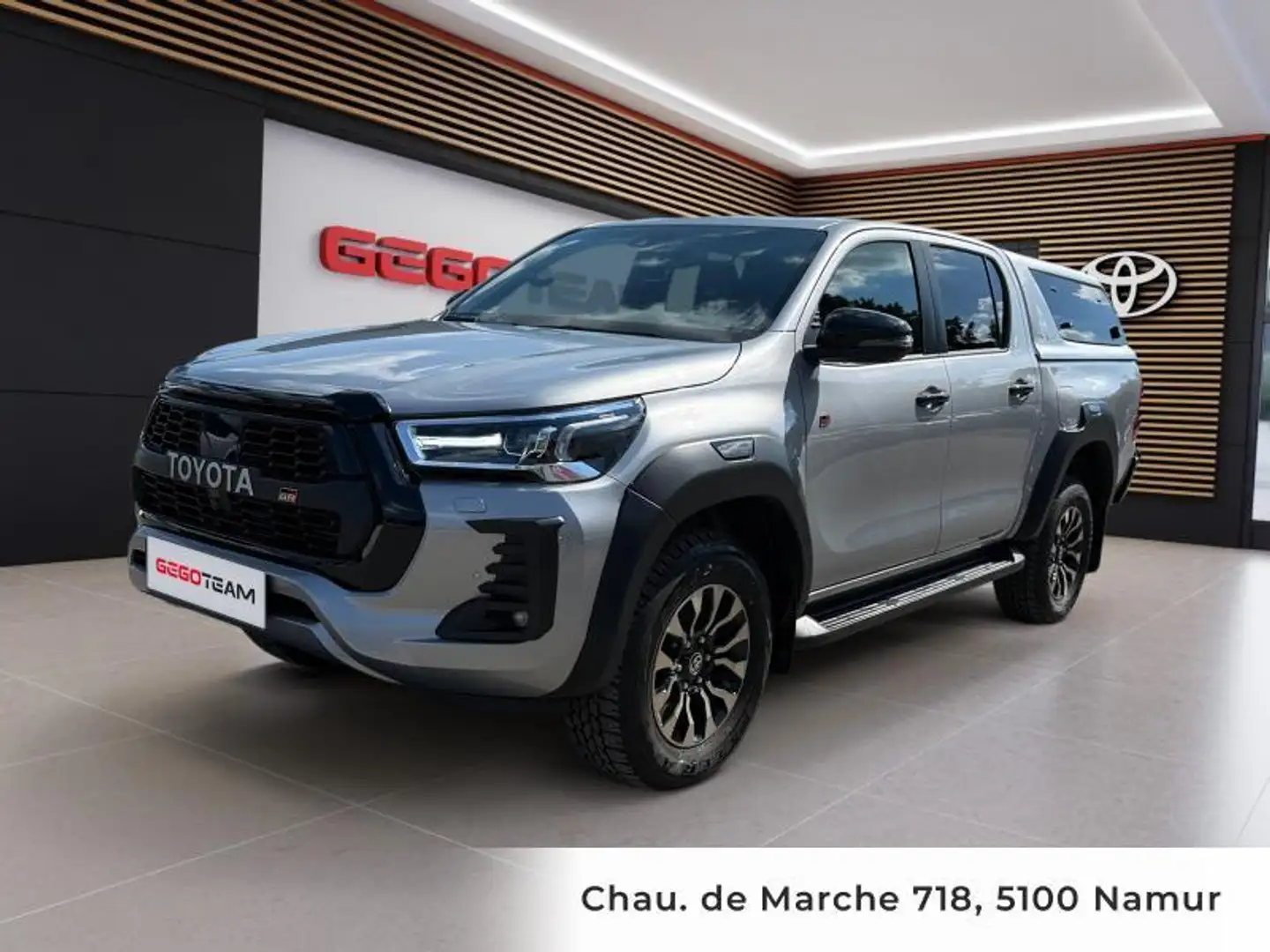 Toyota Hilux GR Sport Gris - 1