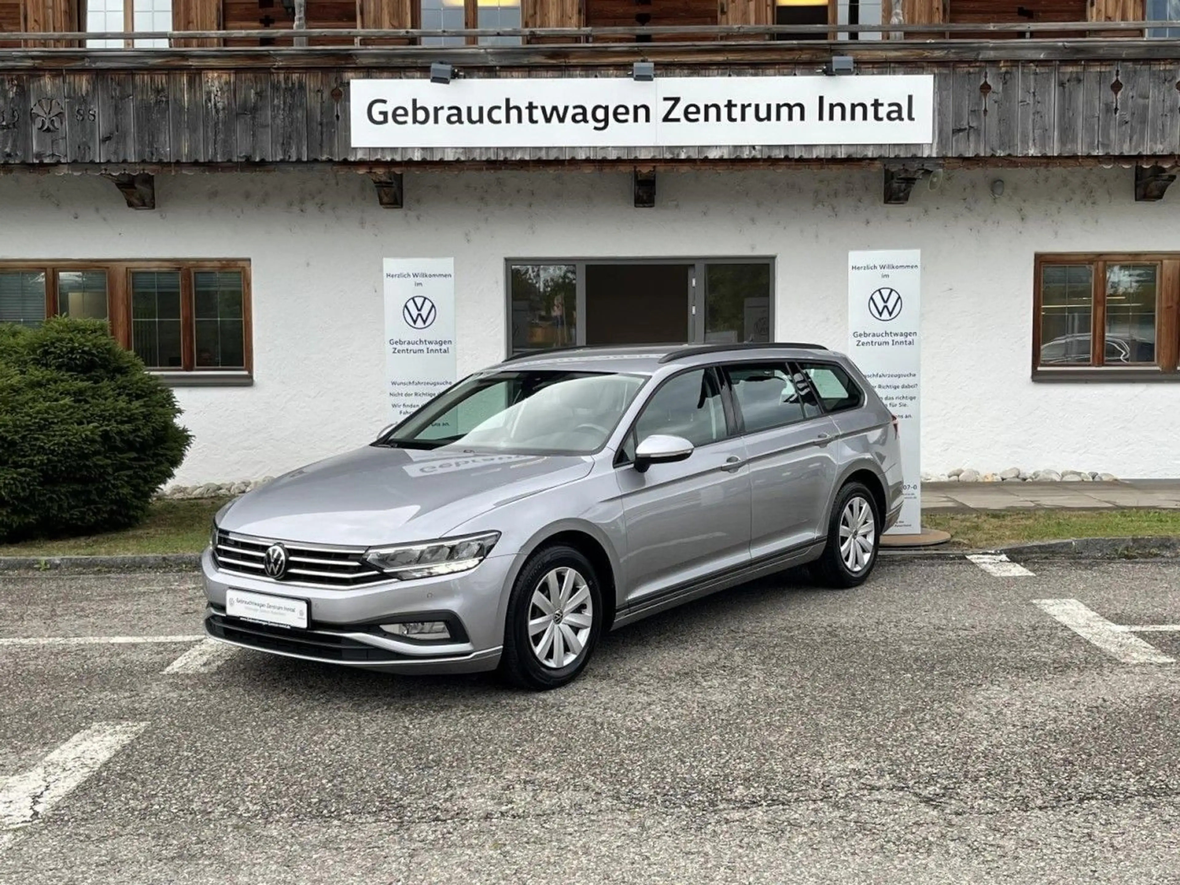 Volkswagen Passat Variant 2,0 TDI DSG (LED+AHK+ACC) — photo 2