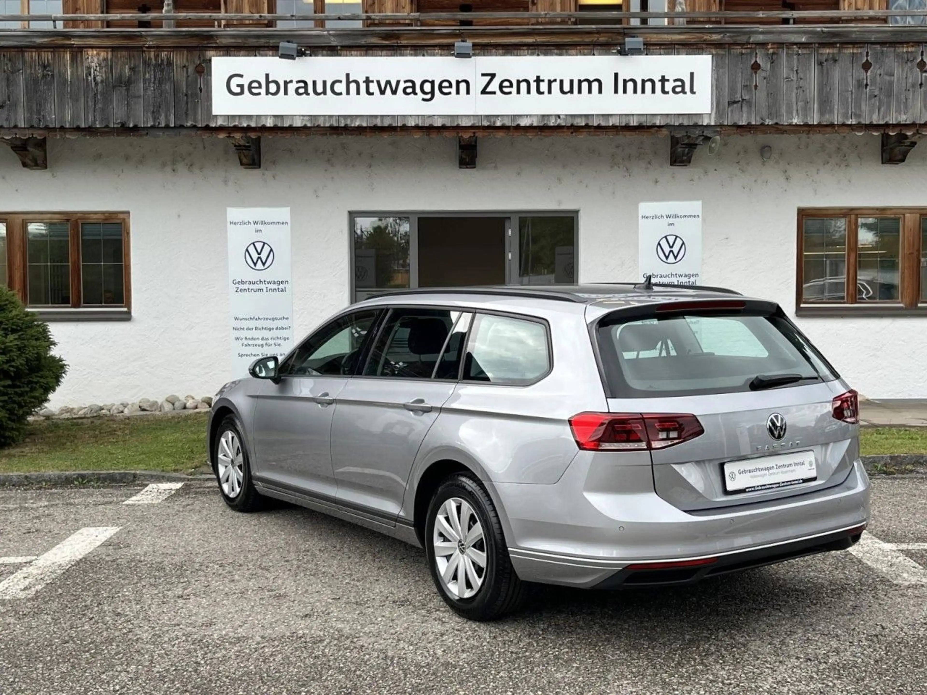 Volkswagen Passat Variant 2,0 TDI DSG (LED+AHK+ACC) — photo 6