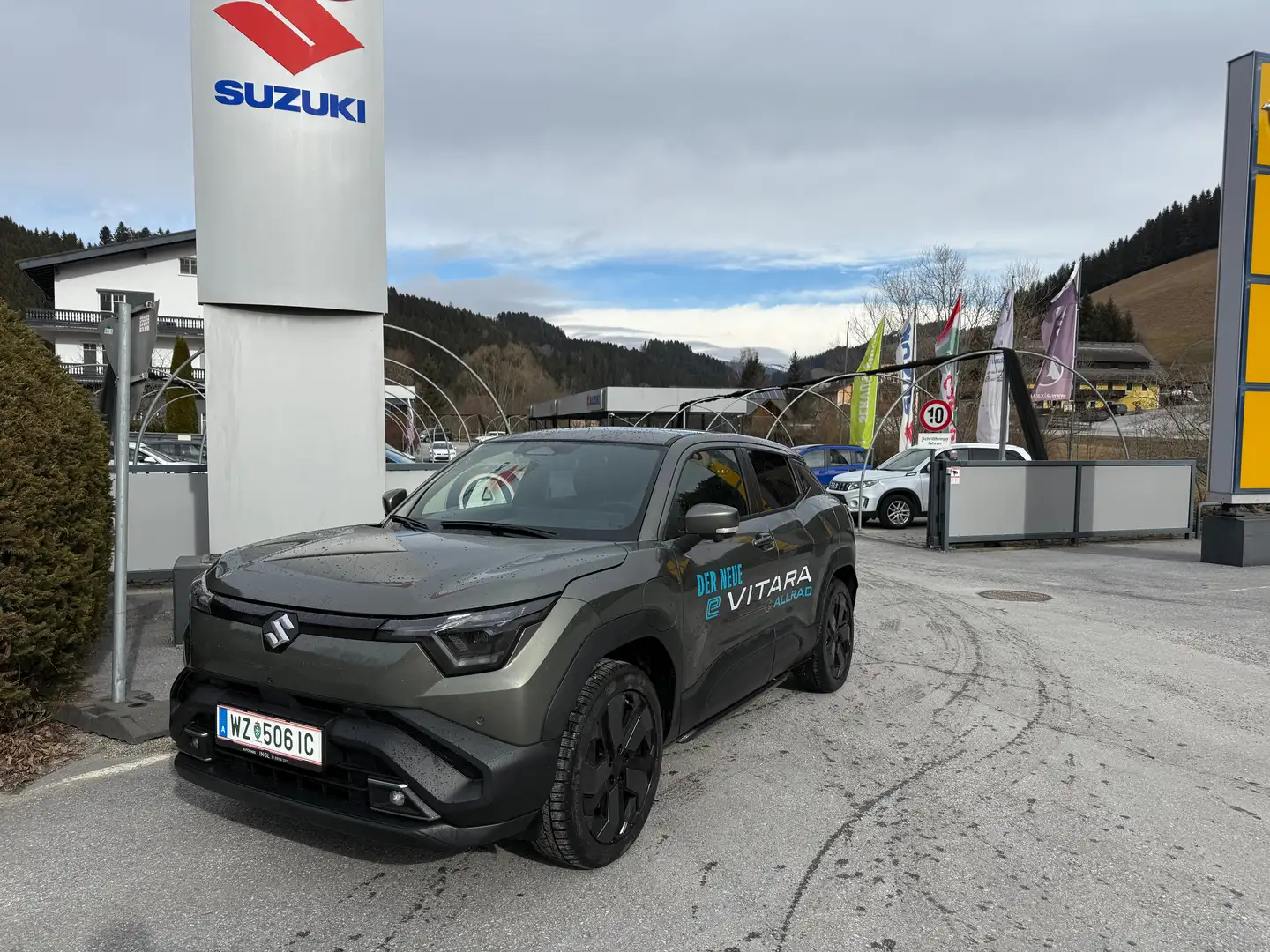 Suzuki Vitara eVITARA FLASH ALLGRIP Grün - 1