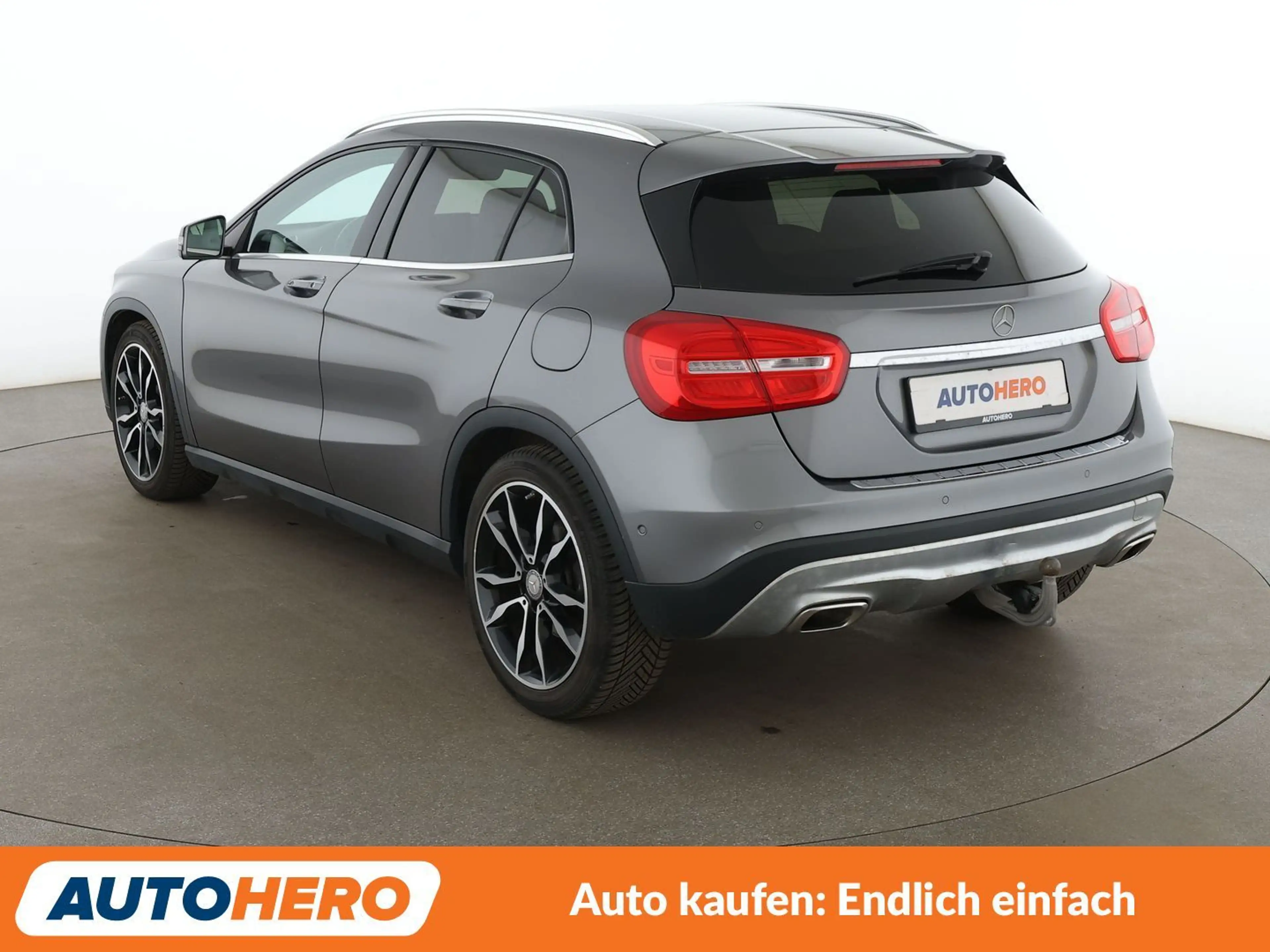 Mercedes-Benz GLA 250 GLA 250 4Matic Urban Aut.*NAVI*XENON*ACC* — photo 4