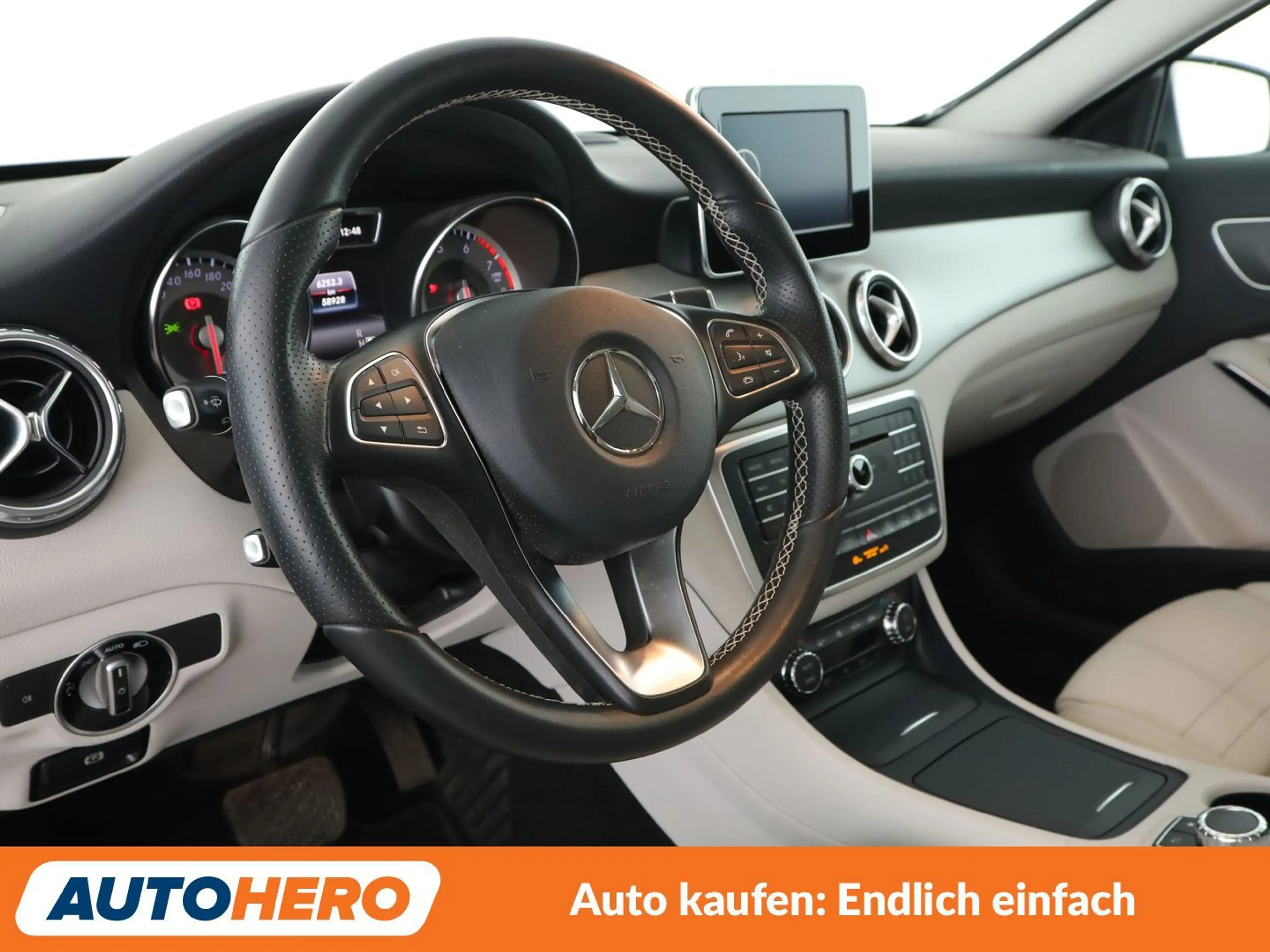 Mercedes-Benz GLA 250 GLA 250 4Matic Urban Aut.*NAVI*XENON*ACC* — photo 11
