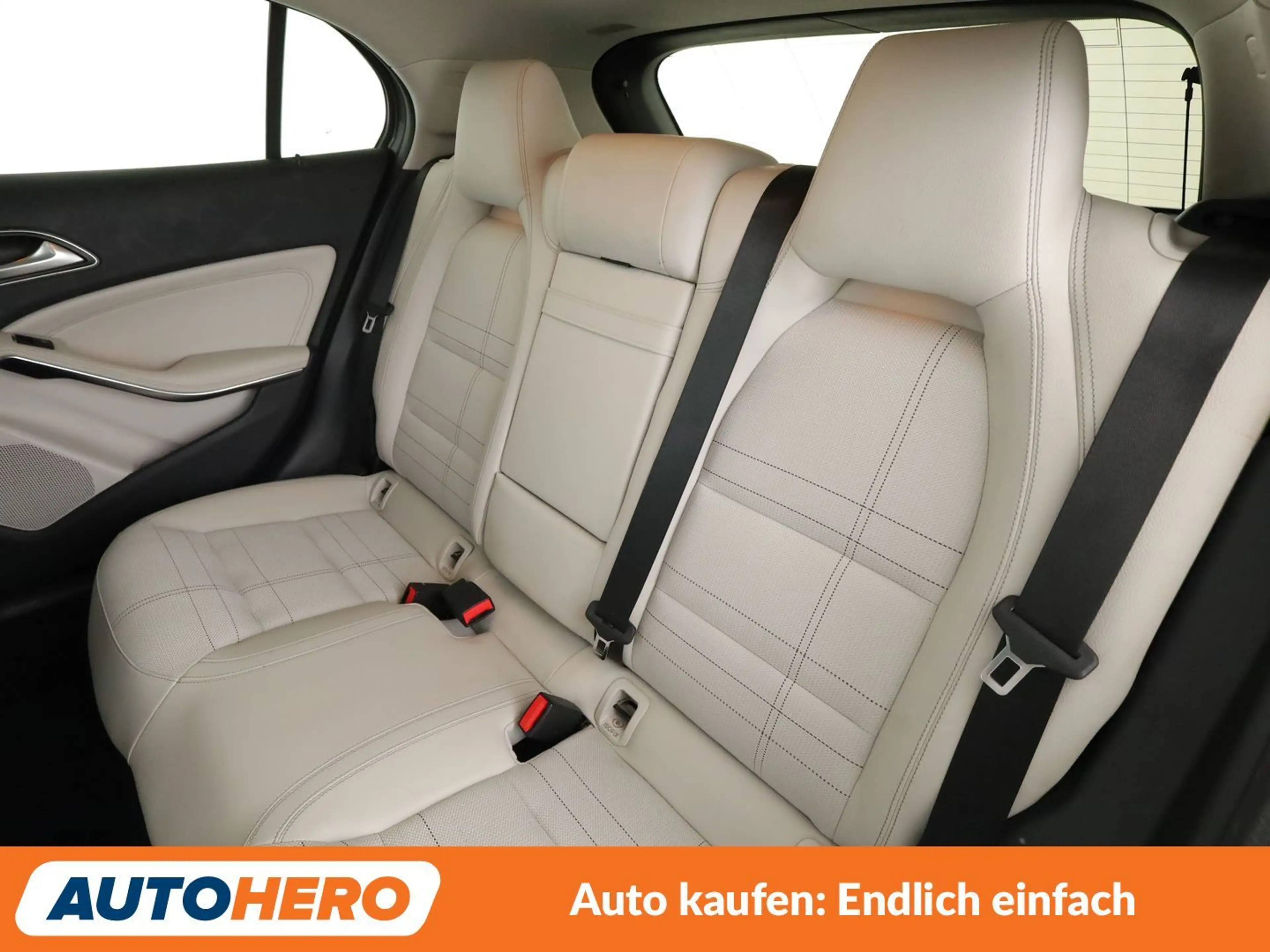 Mercedes-Benz GLA 250 GLA 250 4Matic Urban Aut.*NAVI*XENON*ACC* — photo 14