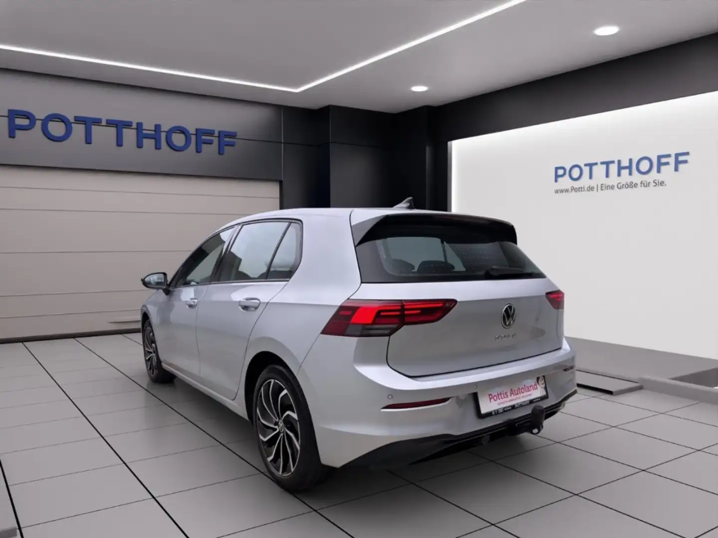 Volkswagen Golf 2.0 TDI LIFE STDHZG PDC NAVI LM17 Plateado - 2
