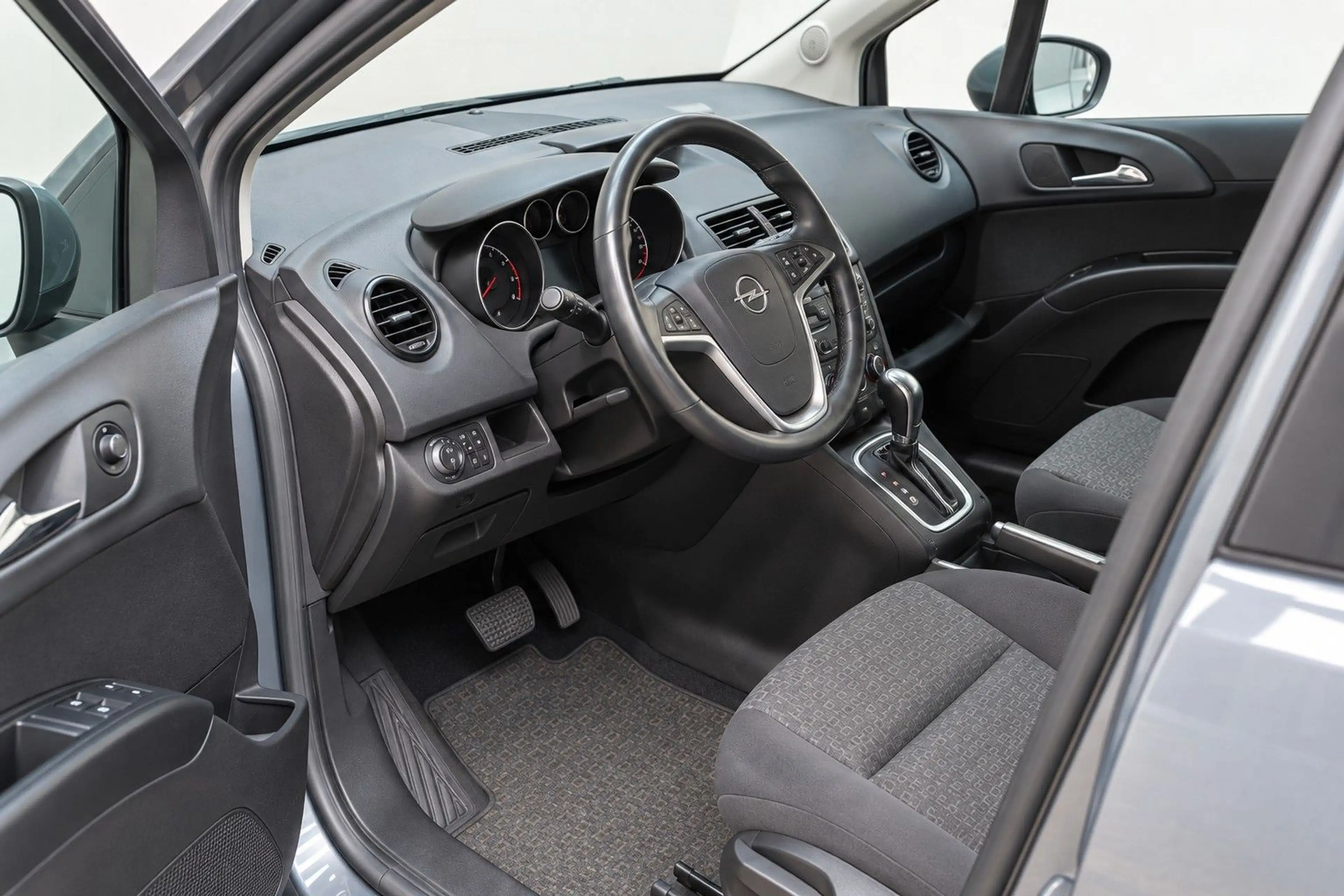 Opel Meriva B 1.4 Edition/Automatik/Klima/PDC/1.Hand — photo 5