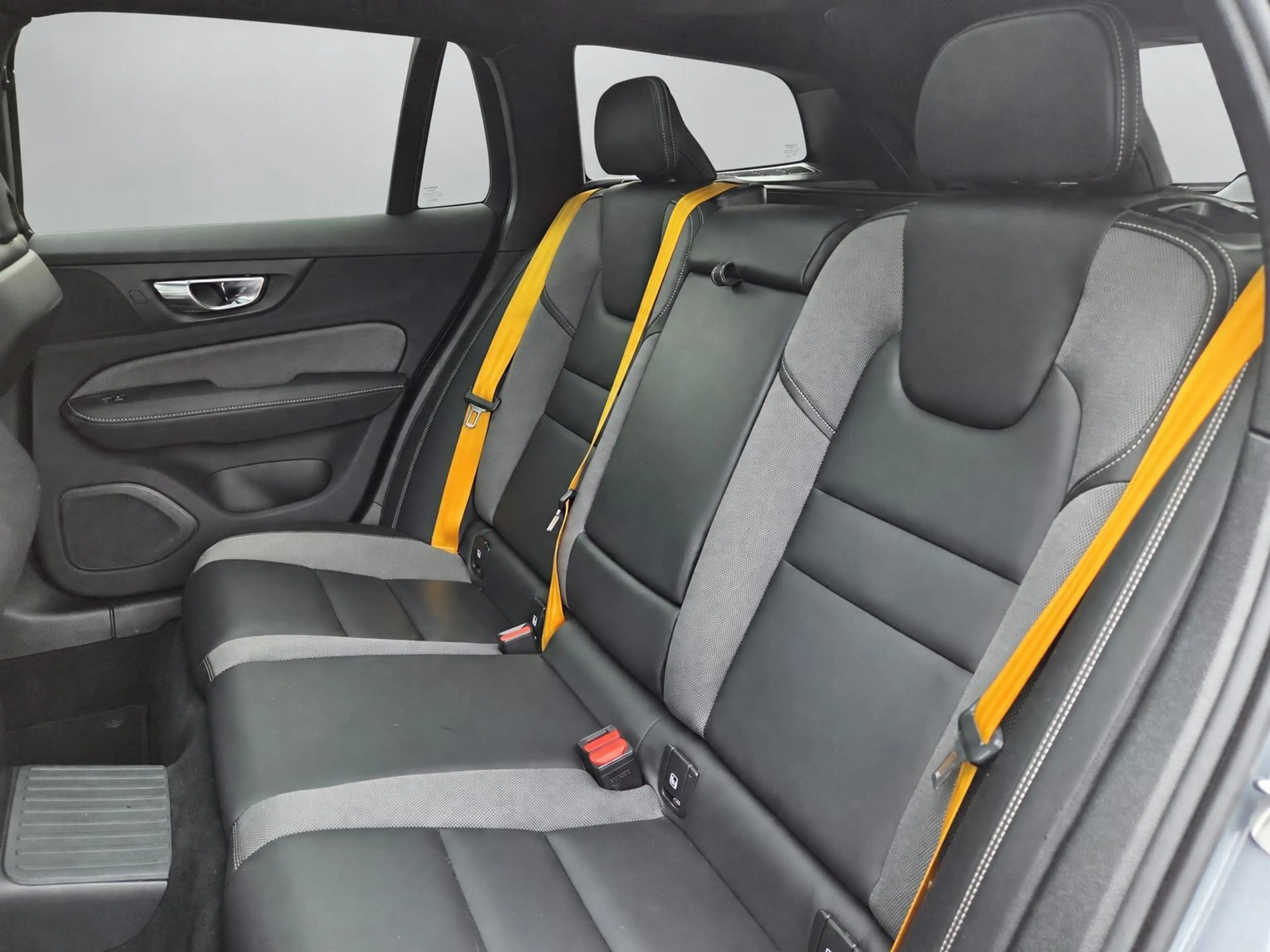 Volvo V60 T8 AWD Polestar Engineered | Trekhaak | Origineel — photo 12
