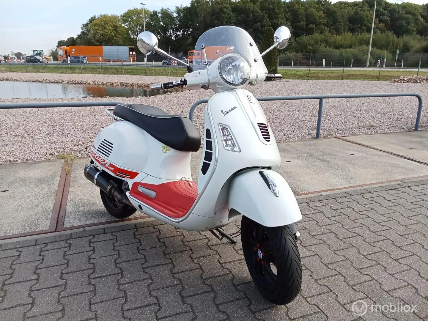 Vespa GTS Super 300 i.e. - 1