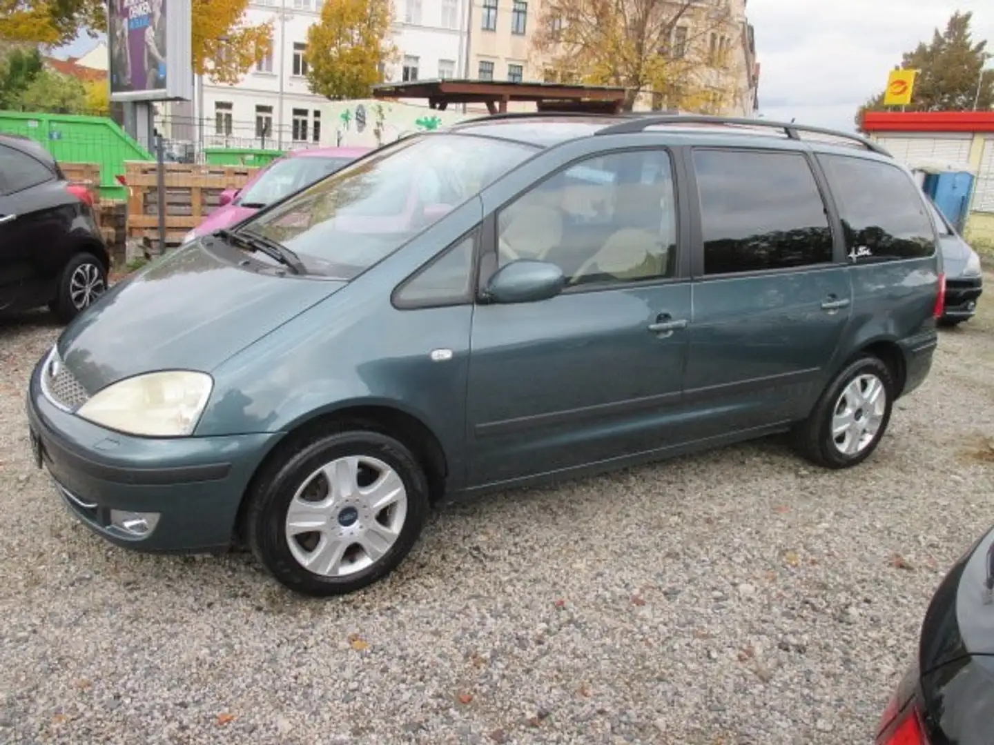 Ford Galaxy 2.8 Ghia! Automatik! 7-Sitzer! TÜV neu! Grün - 2