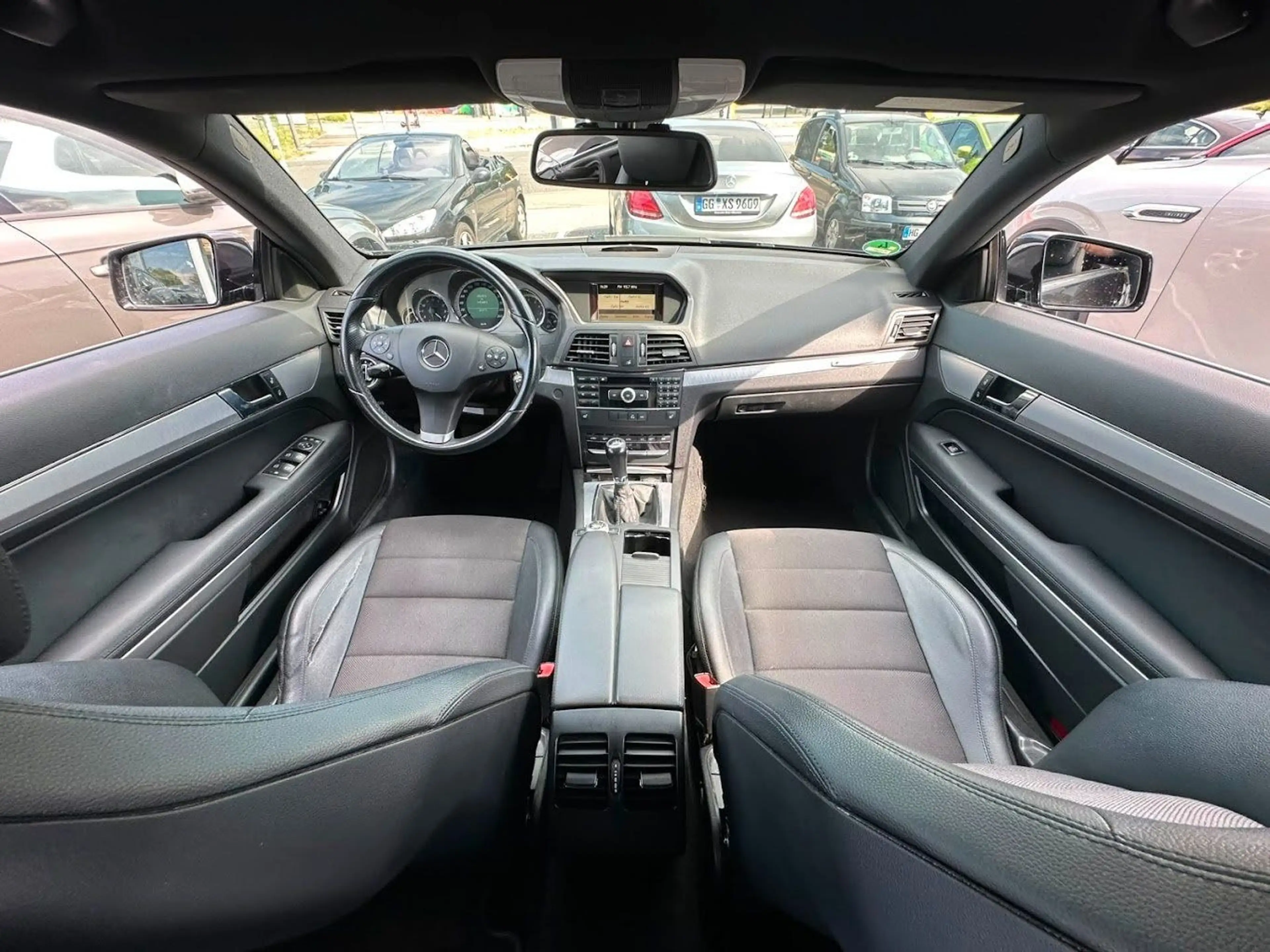 Mercedes-Benz E 200 E 200 Coupé SHZ. LEDER. PDC. ALU — photo 10