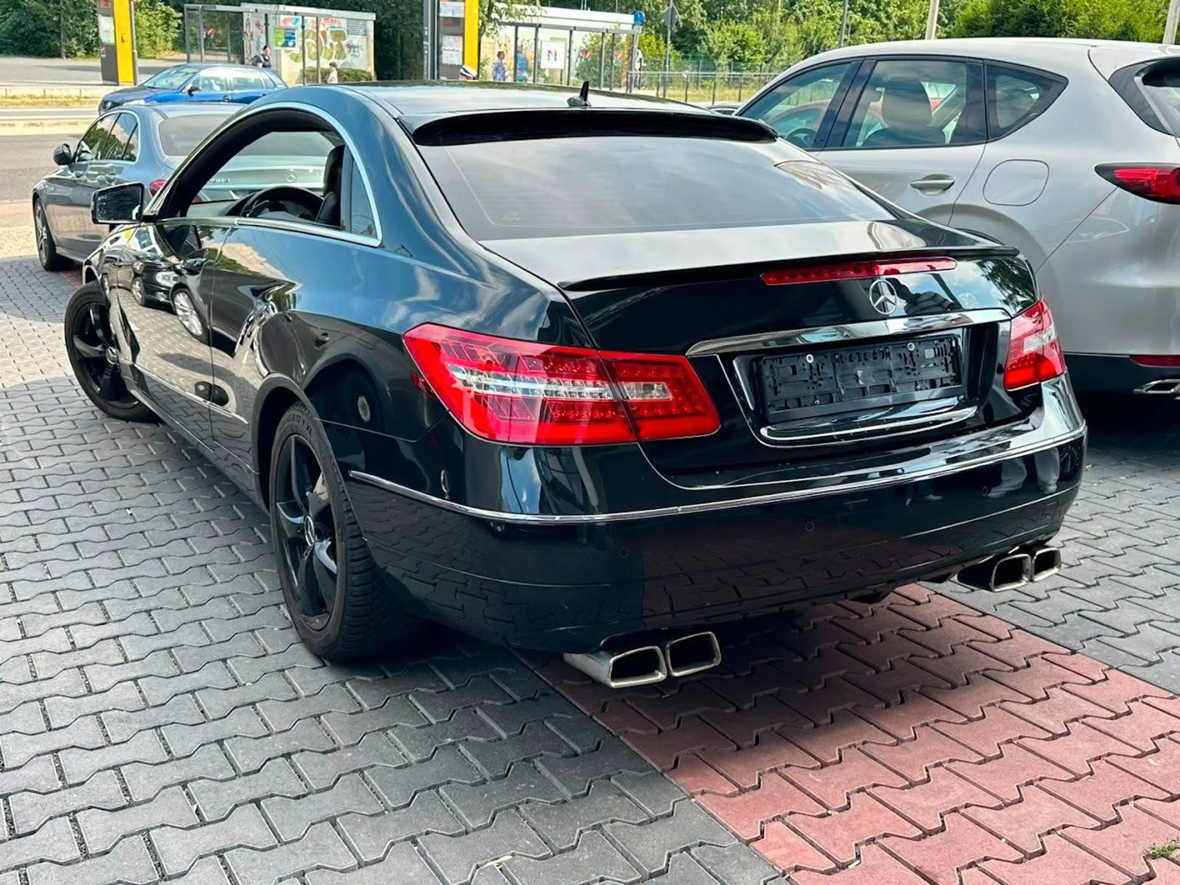 Mercedes-Benz E 200 E 200 Coupé SHZ. LEDER. PDC. ALU — photo 6