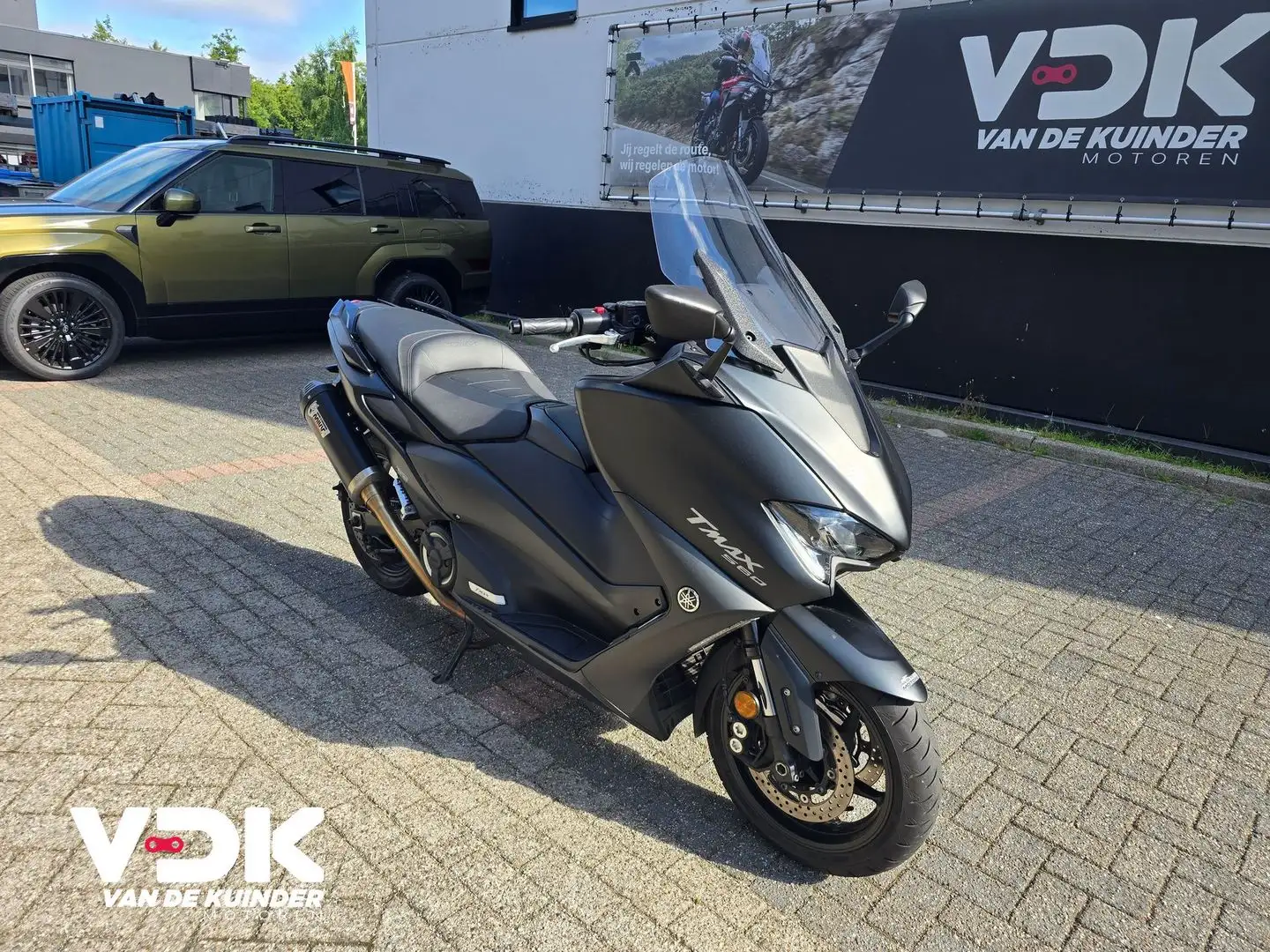 Yamaha TMAX 560 Grijs - 2