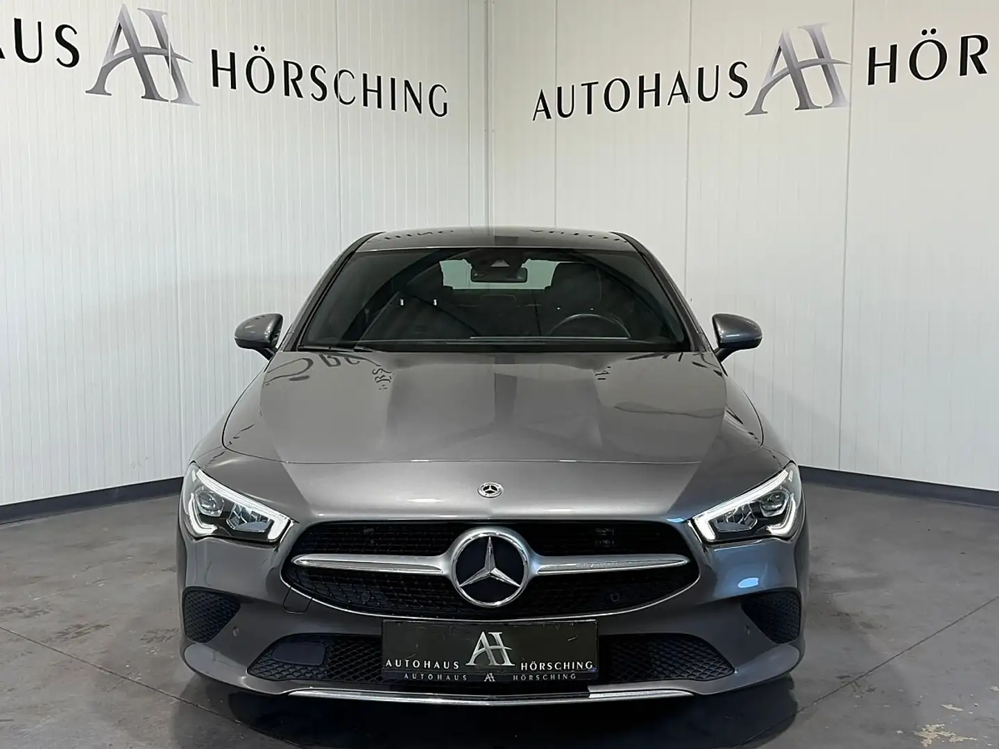 Mercedes-Benz CLA 180 d Grau - 2