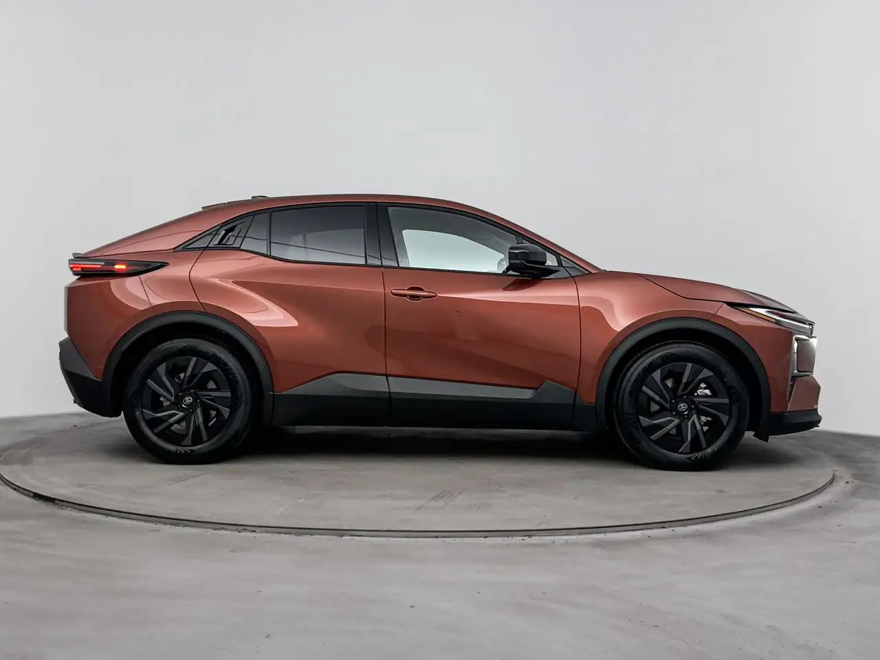 Toyota C-HR 2026 — фото 9