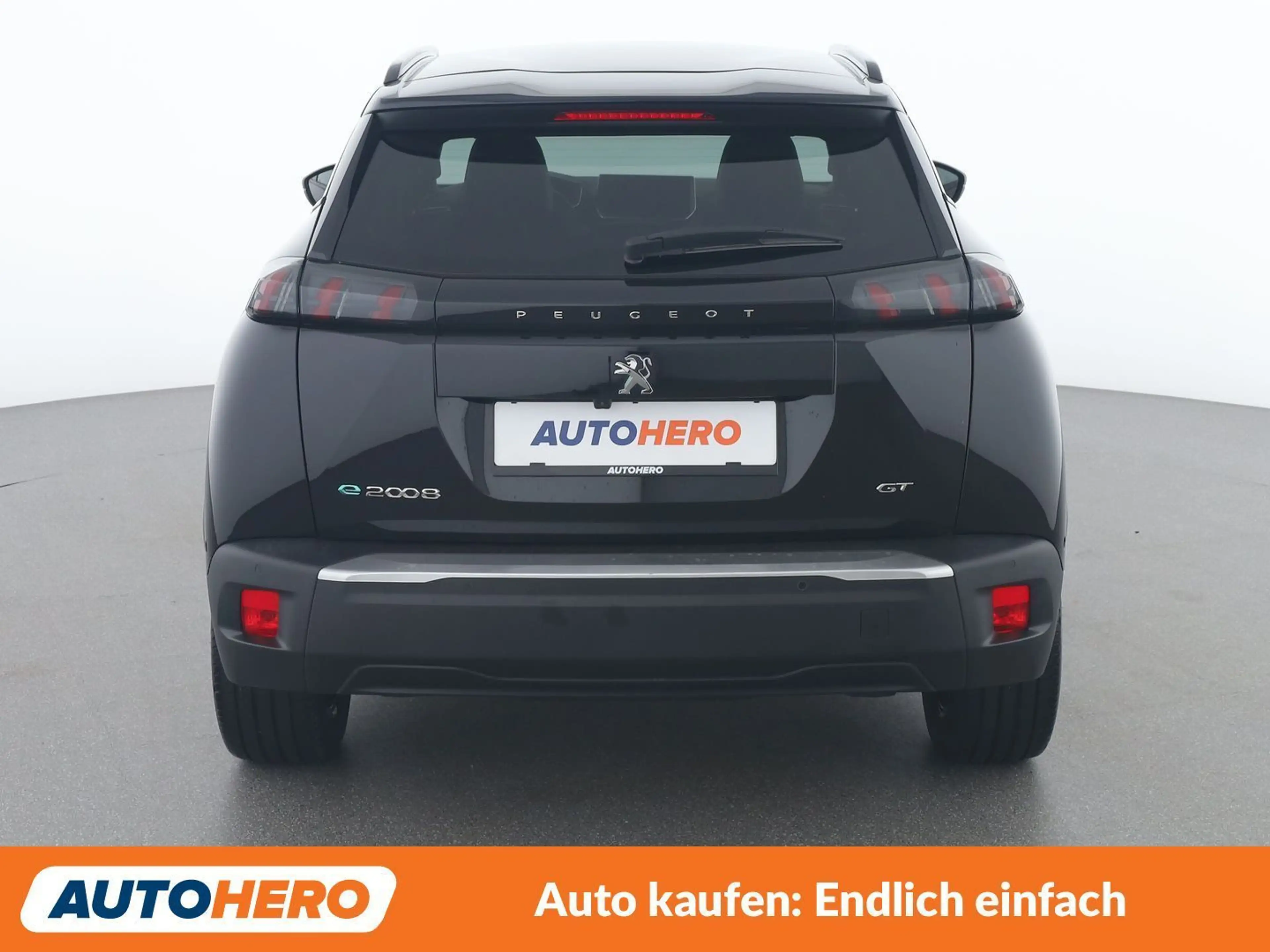 Peugeot e-2008 electric drive 100 kW GT Pack — photo 5