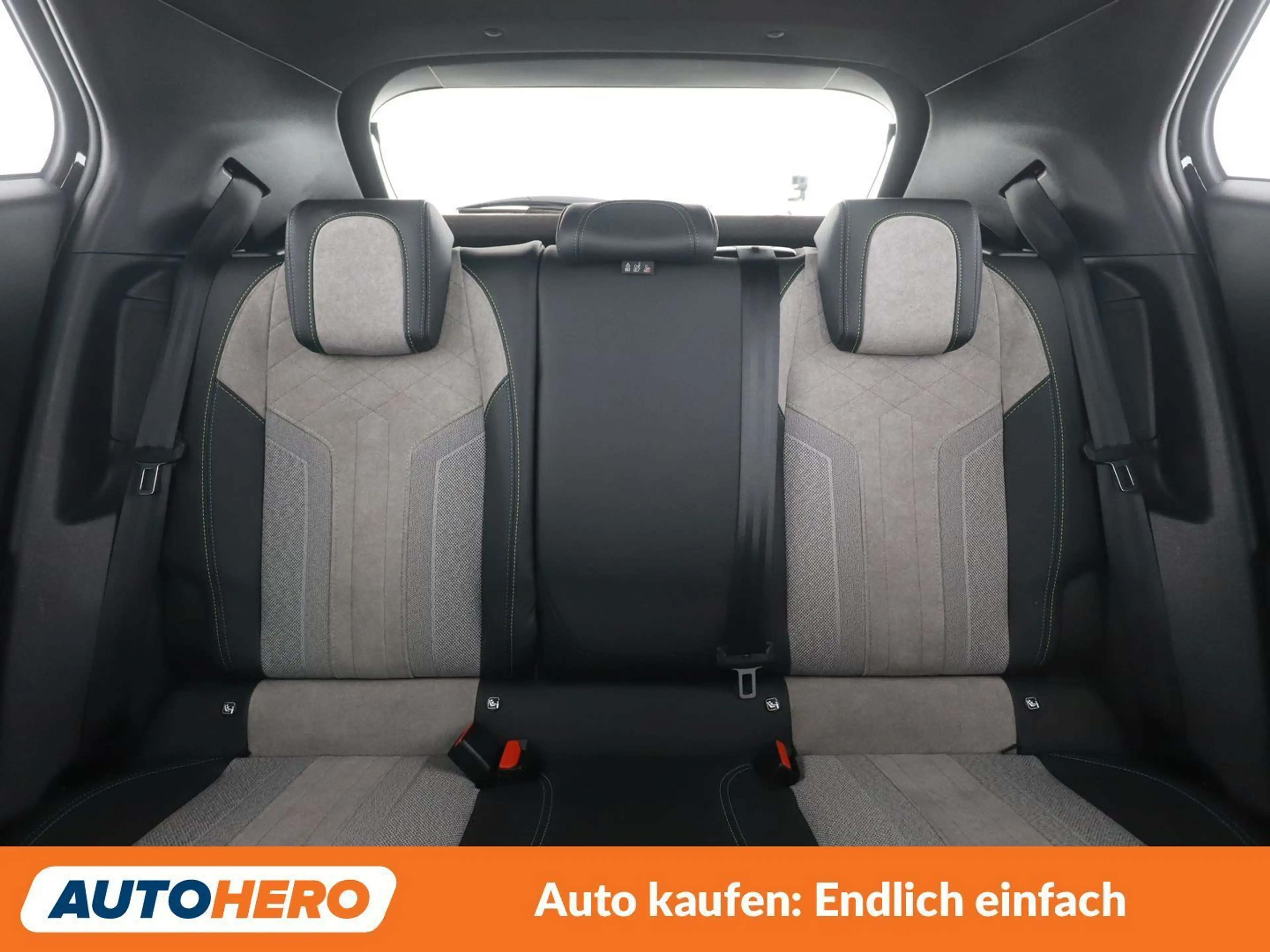 Peugeot e-2008 electric drive 100 kW GT Pack — photo 15