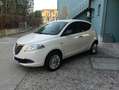 Lancia Ypsilon Ypsilon III 2011 0.9 Gold ecochic metano 80cv Weiß - thumbnail 1
