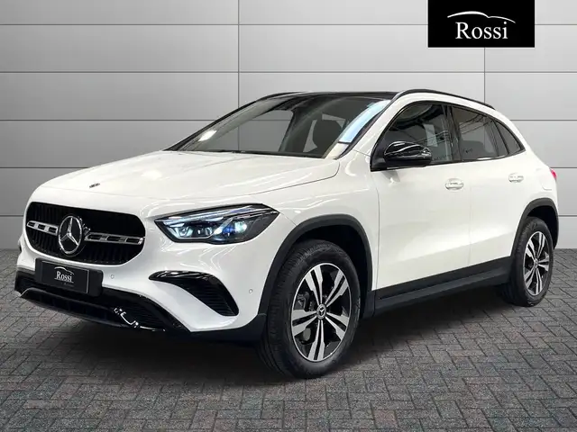 Mercedes-Benz GLA 180 d Automatic