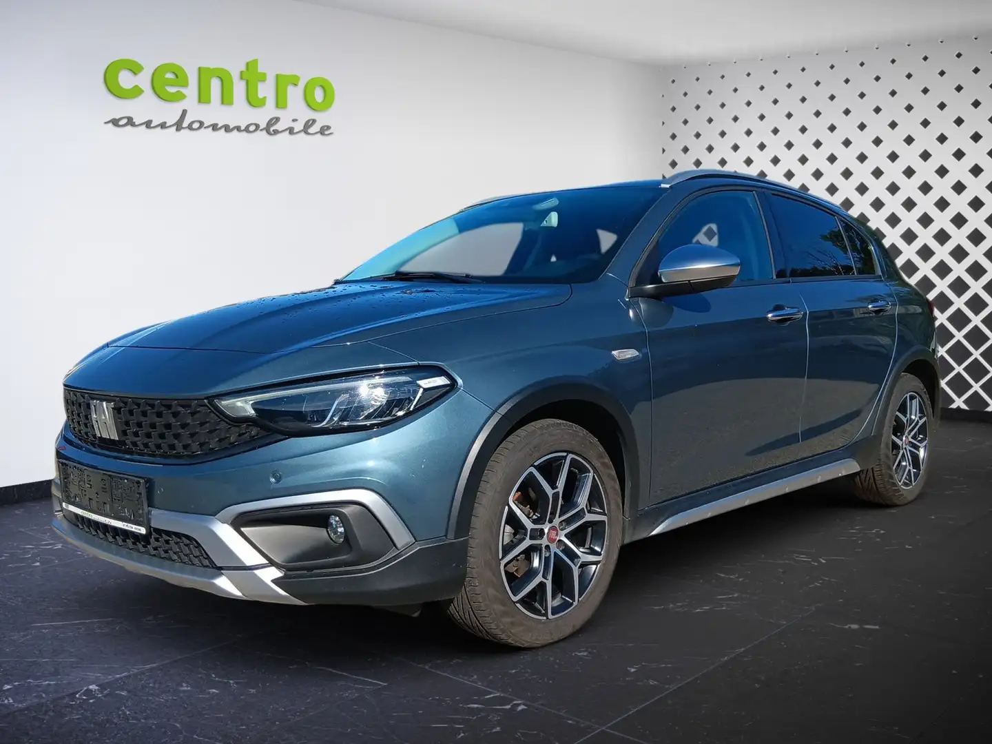 Fiat Tipo Cross MultiJet 130 SCR Blau - 2