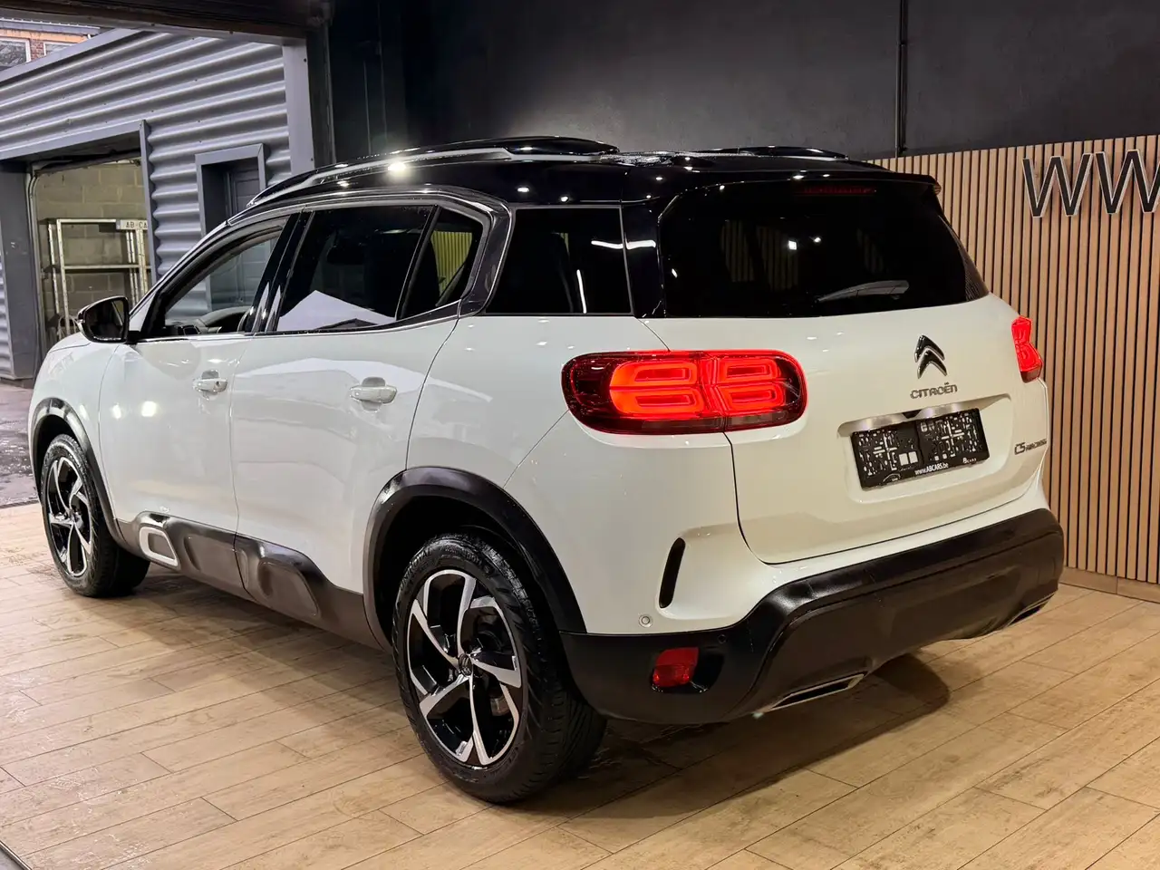 Citroen C5 Aircross 1.2i * GARANTIE 12 MOIS * BOITE AUTO * 1ER PROP * 5