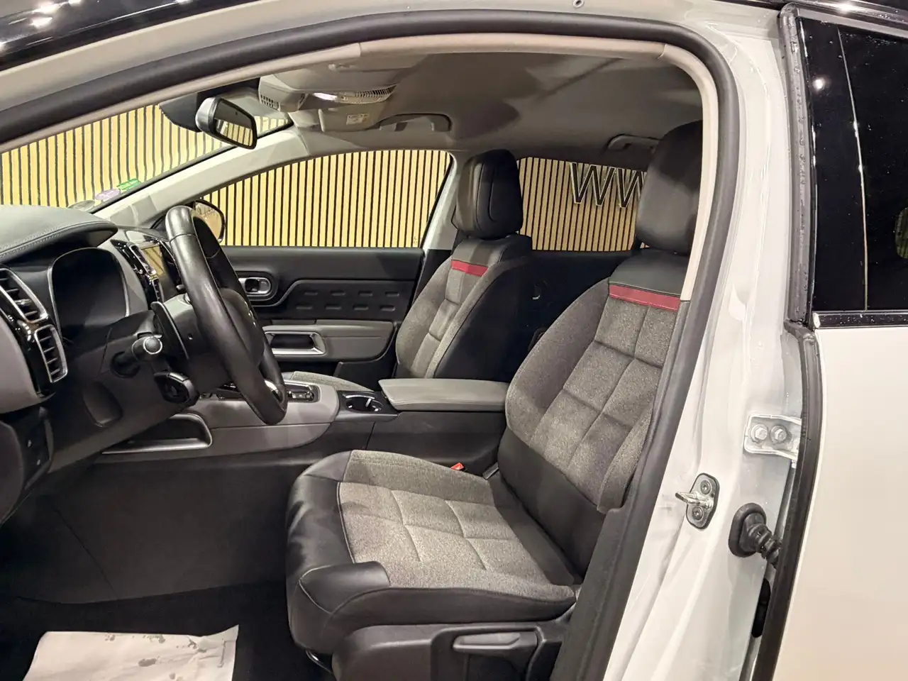 Citroen C5 Aircross 1.2i * GARANTIE 12 MOIS * BOITE AUTO * 1ER PROP * 10