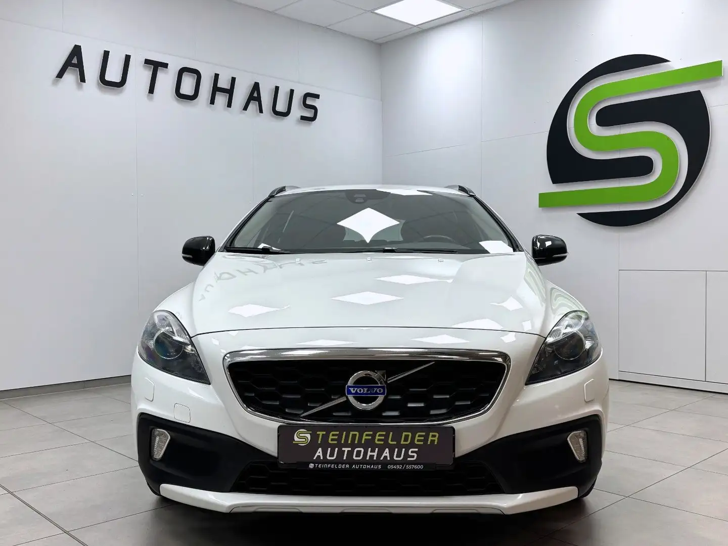 Volvo V40 Cross Country V40 2.0 D3 Cross Country You! / SHZ / NAVI Alb - 2