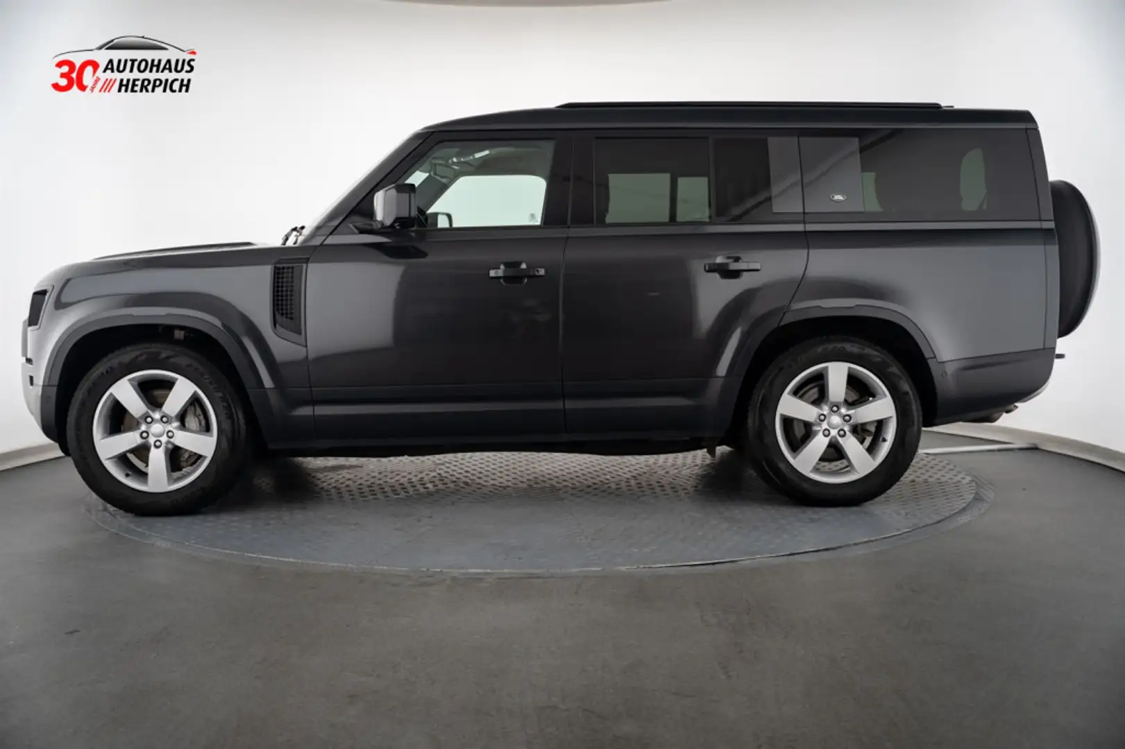 Land Rover Defender 130 D300 AWD First Edition St.Hz. AHK Szary - 2