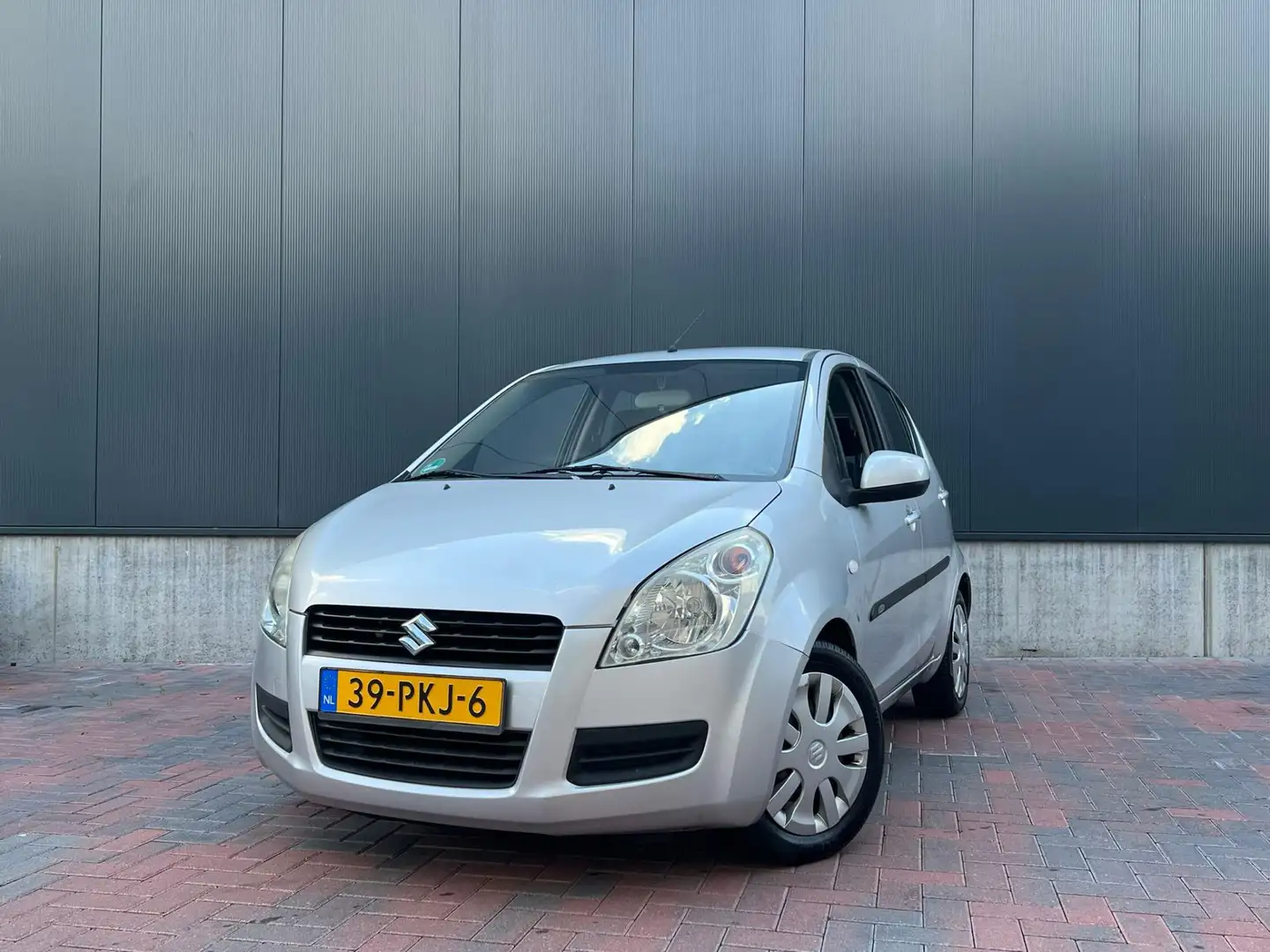 Suzuki Splash 1.0 Comfort * Airco * 5-Deurs * elek-ramen * Nieuw Grau - 1