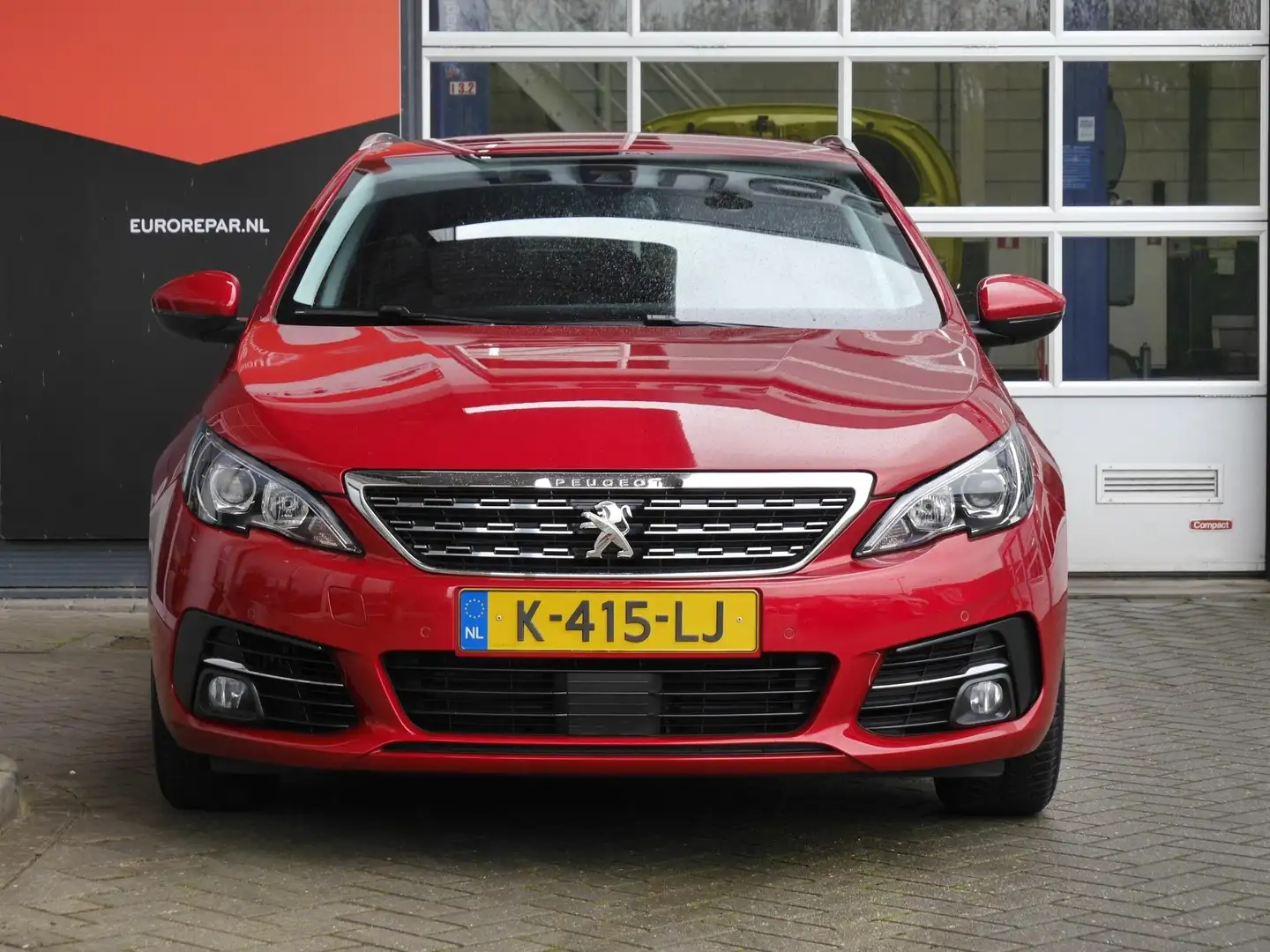 Peugeot 308 SW 1.2 Blue Lease Allure 110 PK | Handgeschakeld | Rood - 2