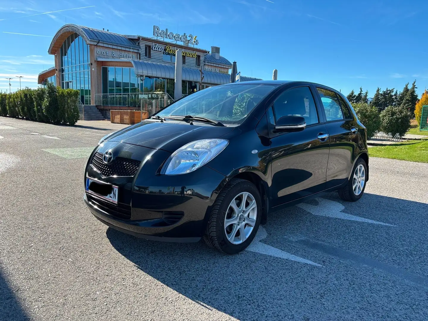 Toyota Yaris 1,0 VVT-i - 2