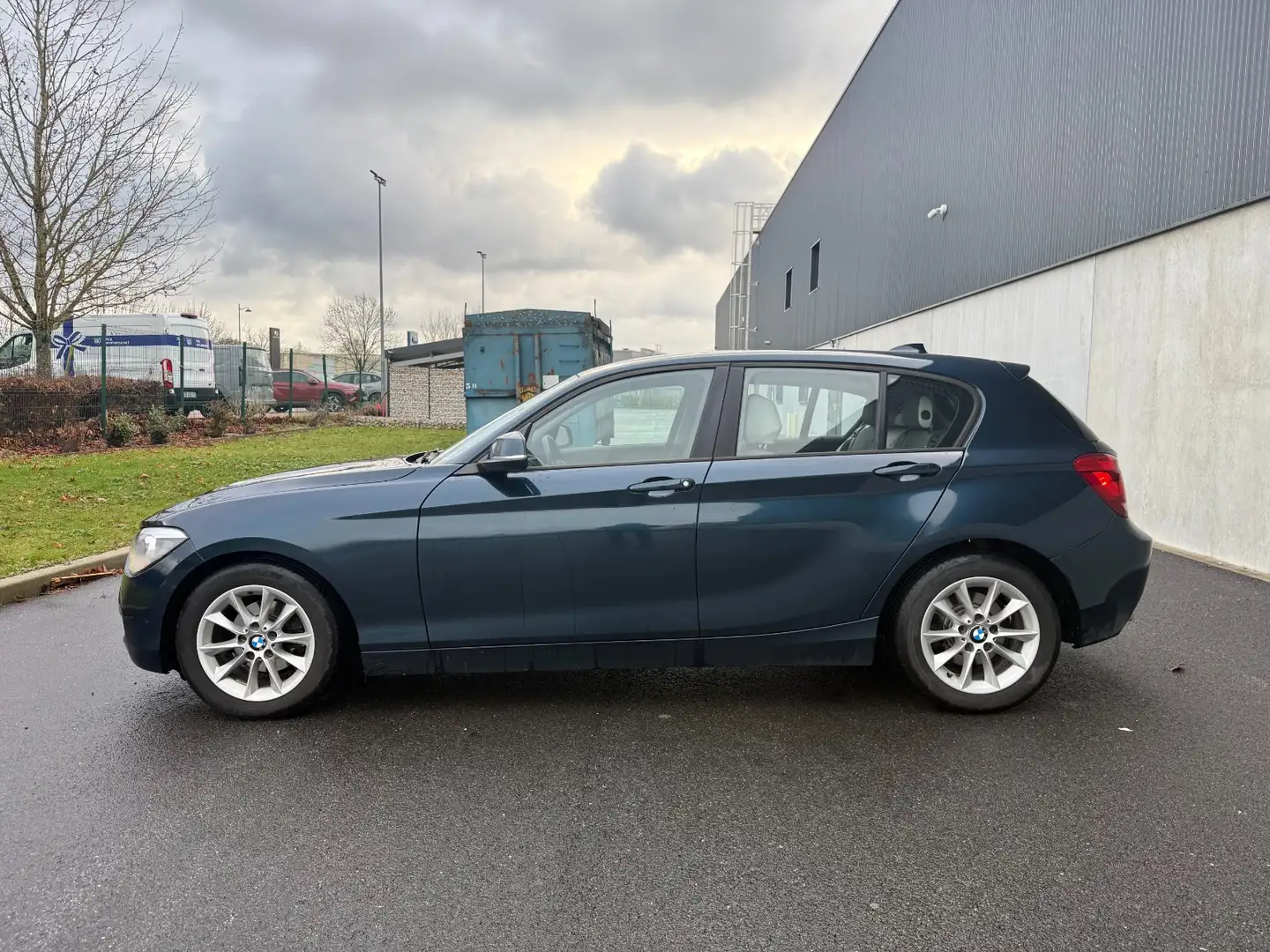 BMW 116 116d 116 ch UrbanLife Blue - 2