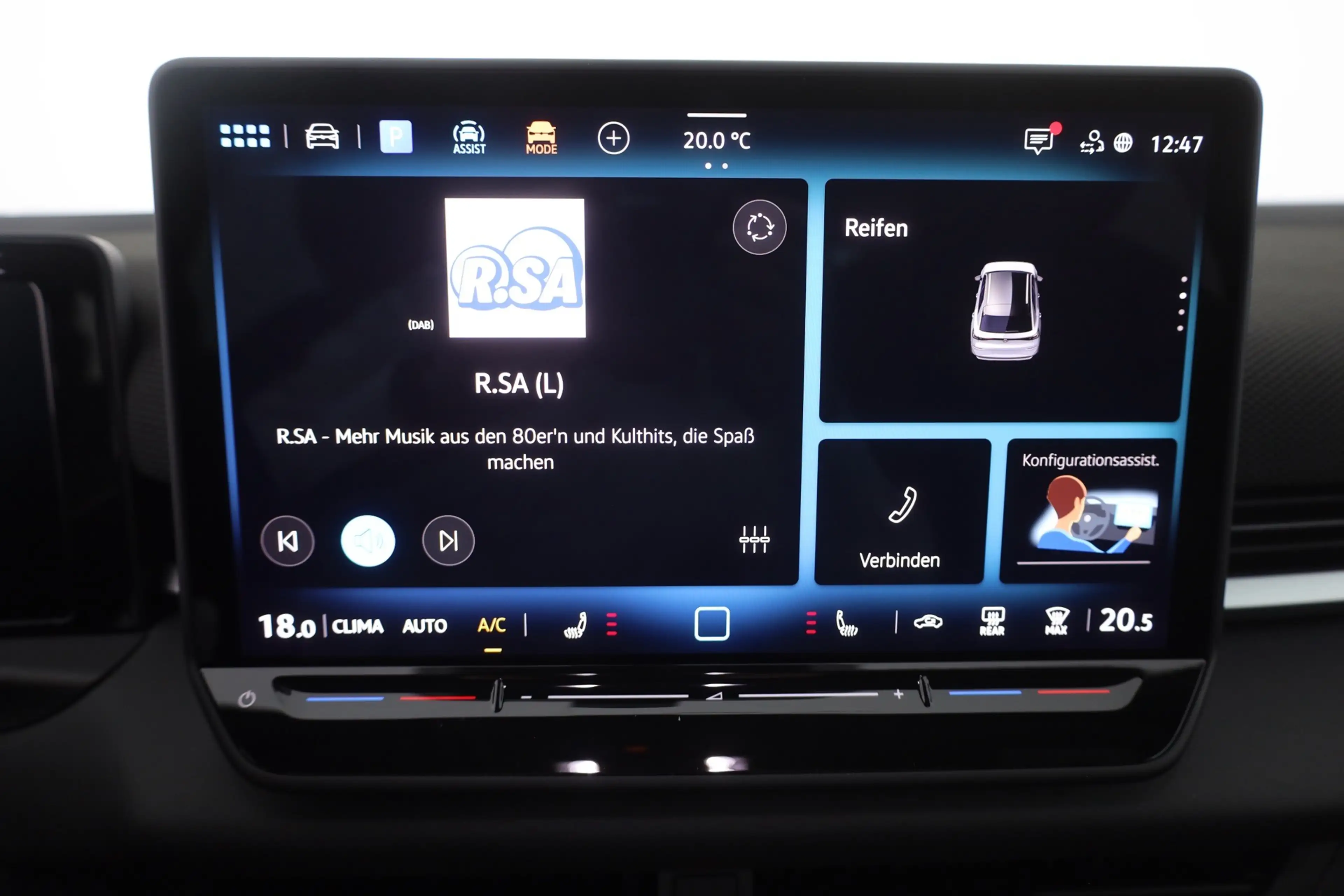 Volkswagen T-Roc R-Line 1.5 eTSI DSG n.Modell LED ACC AHK — photo 11