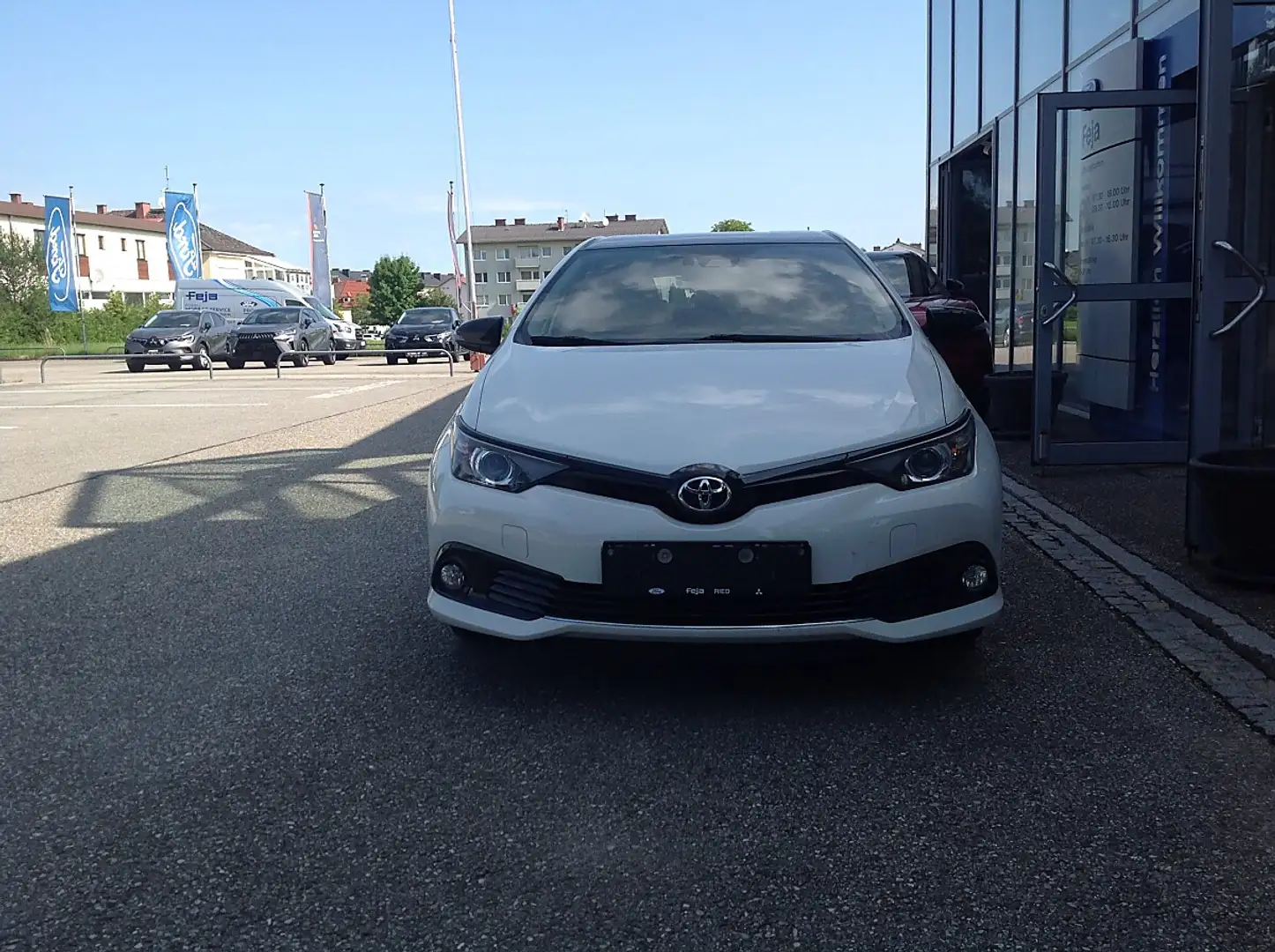 Toyota Auris 1.2 Turbo Style Weiß - 2