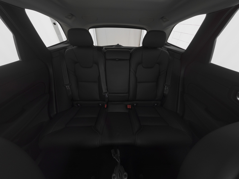 Volvo XC60 B5 AWD  Ultra Dark +AHK+LEDER+PANO+360°KAM+ — photo 6