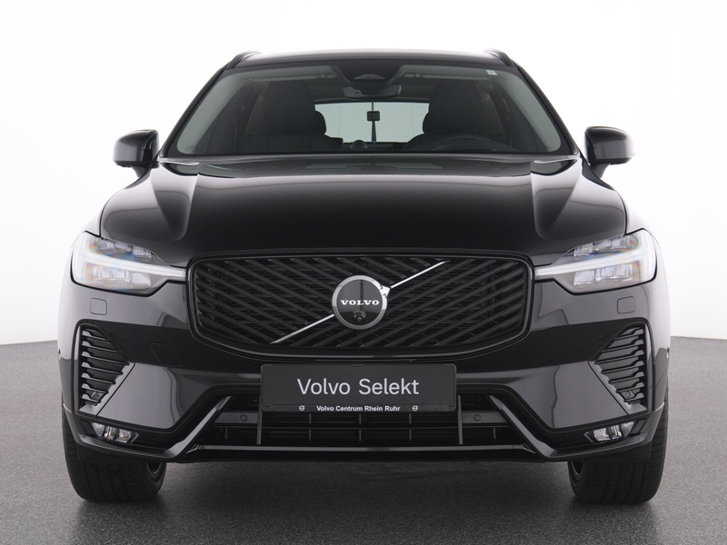 Volvo XC60 B5 AWD  Ultra Dark +AHK+LEDER+PANO+360°KAM+ — photo 15