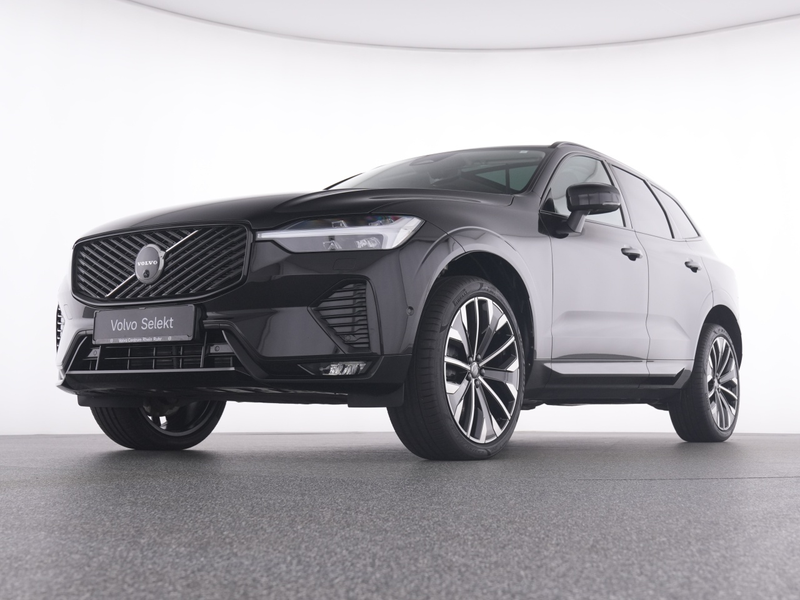 Volvo XC60 B5 AWD  Ultra Dark +AHK+LEDER+PANO+360°KAM+ — photo 7