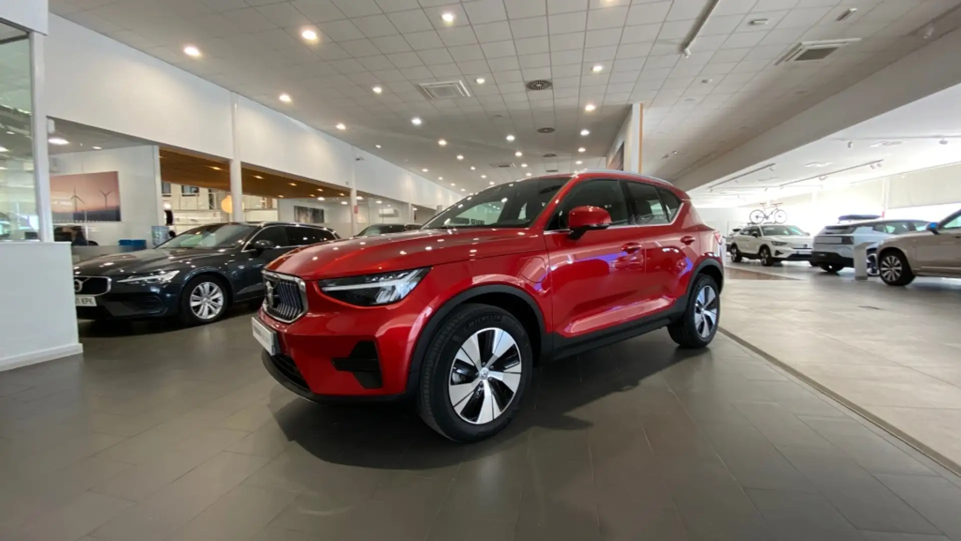 Volvo XC40 1.5 T4 PHEV RECHARGE CORE DCT 5P Rouge - 1