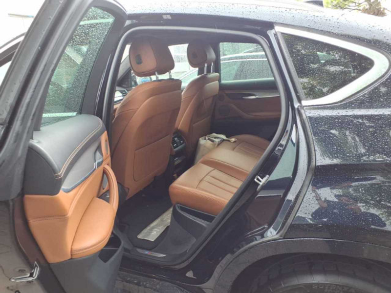 BMW X6 BMW X6 M50d — photo 9