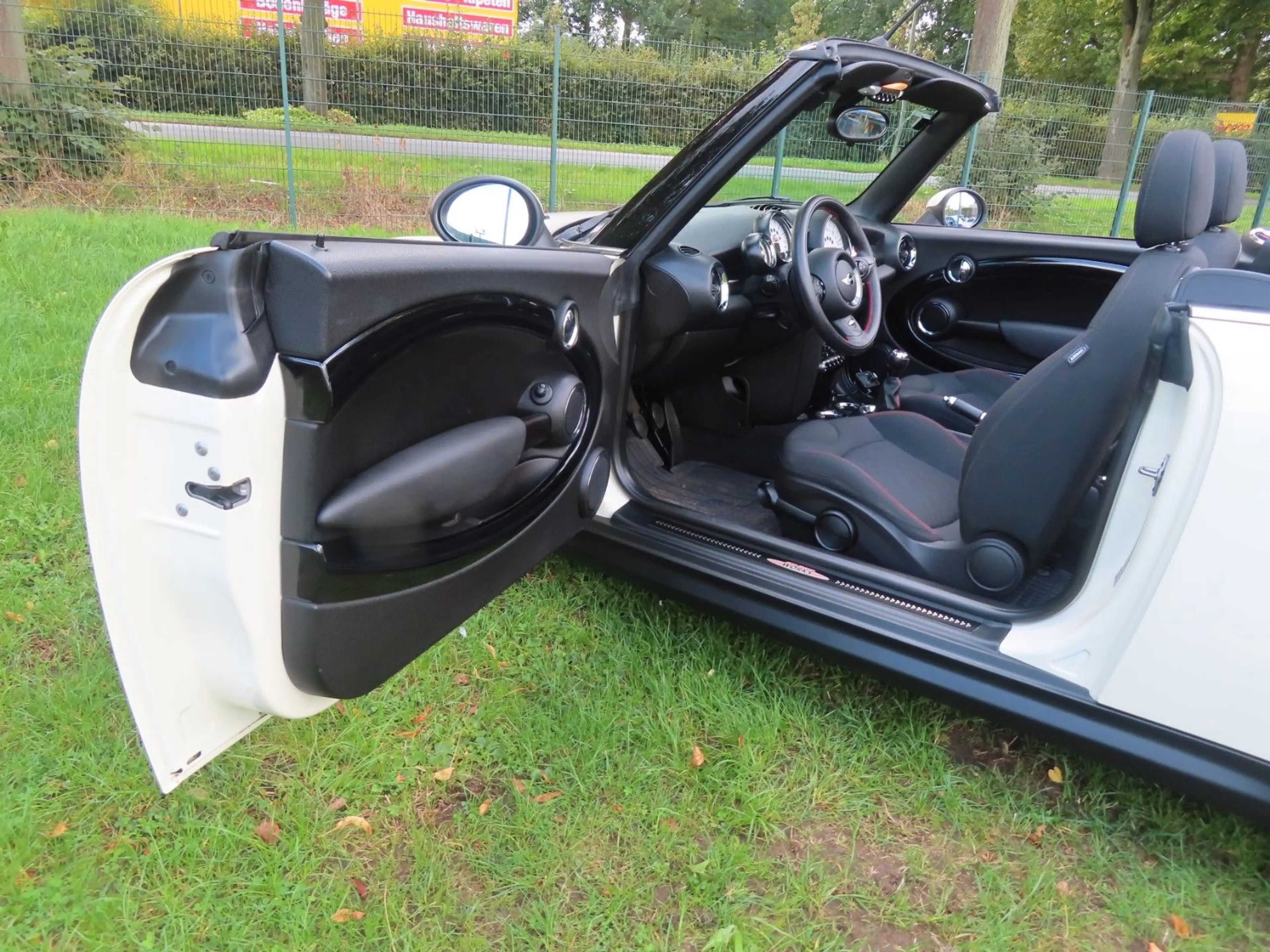 MINI Cooper Cabrio sehr schön!      "erst 28.000 km" — photo 12