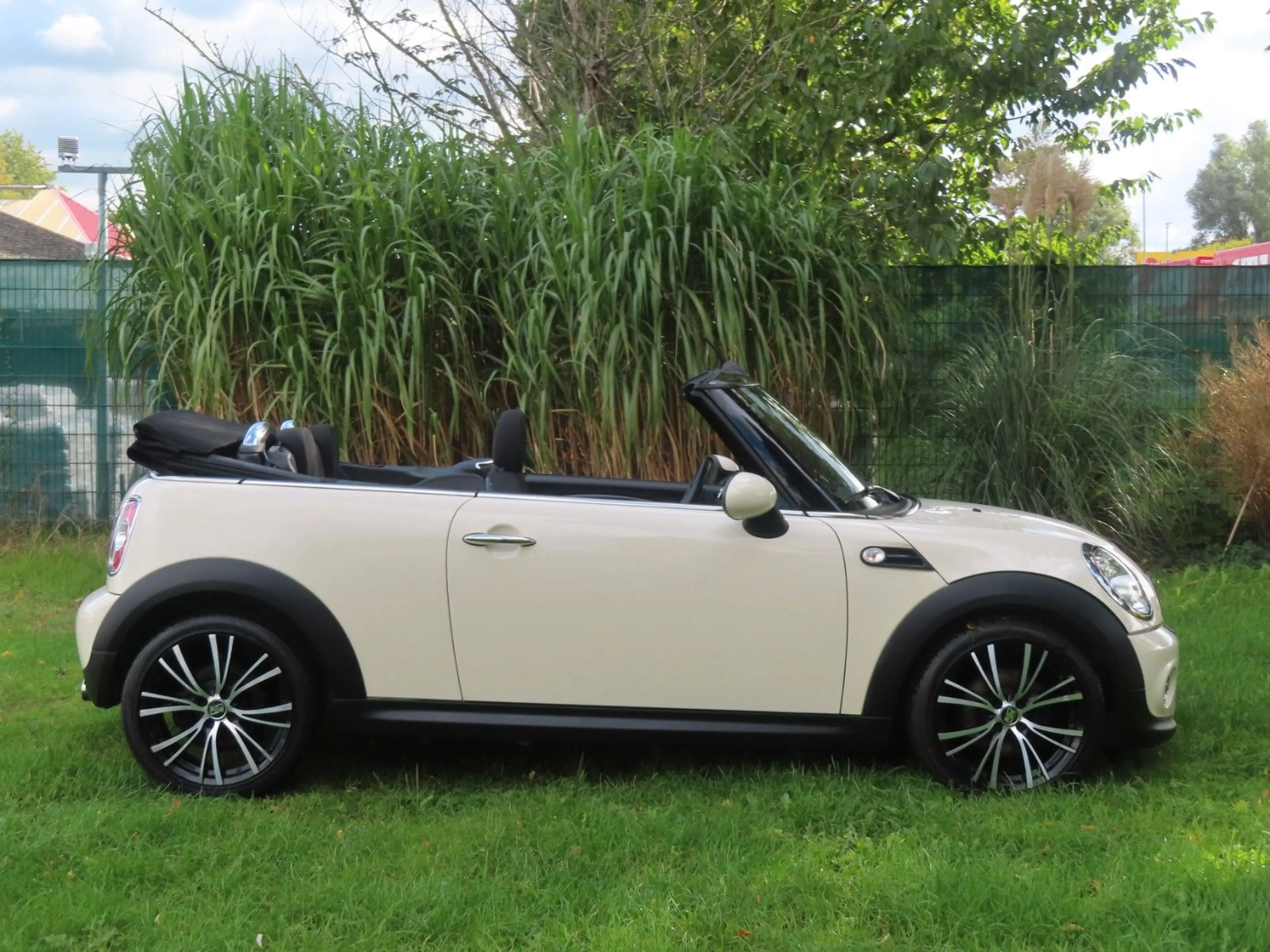 MINI Cooper Cabrio sehr schön!      "erst 28.000 km" — photo 5