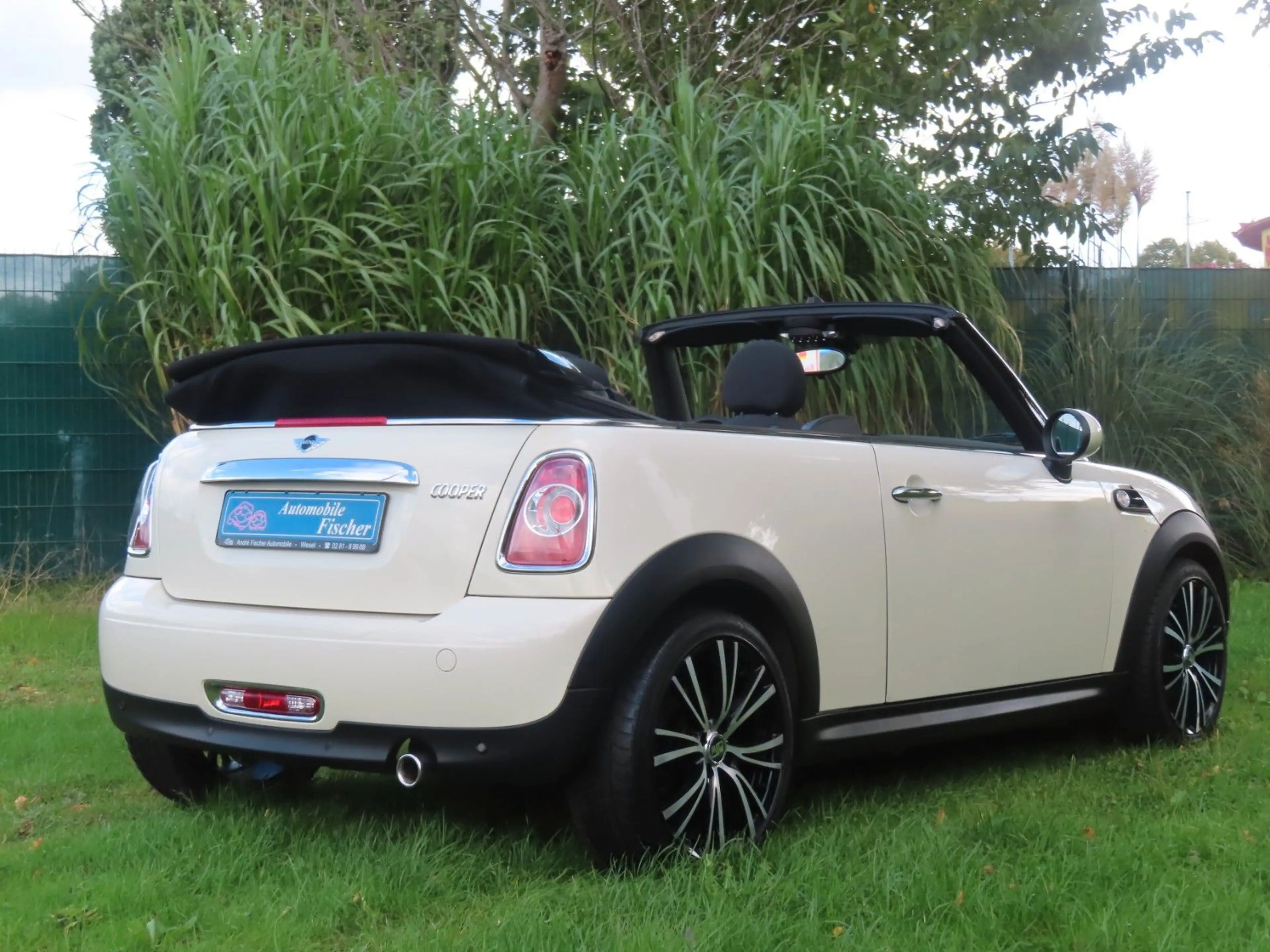 MINI Cooper Cabrio sehr schön!      "erst 28.000 km" — photo 10
