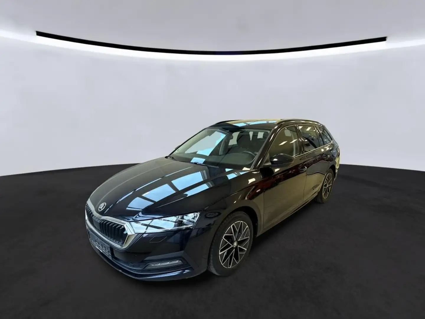 Skoda Octavia Combi 2.0 TDI CLEVER +AHK +LED +ACC +RKAM +NAVI + Schwarz - 2