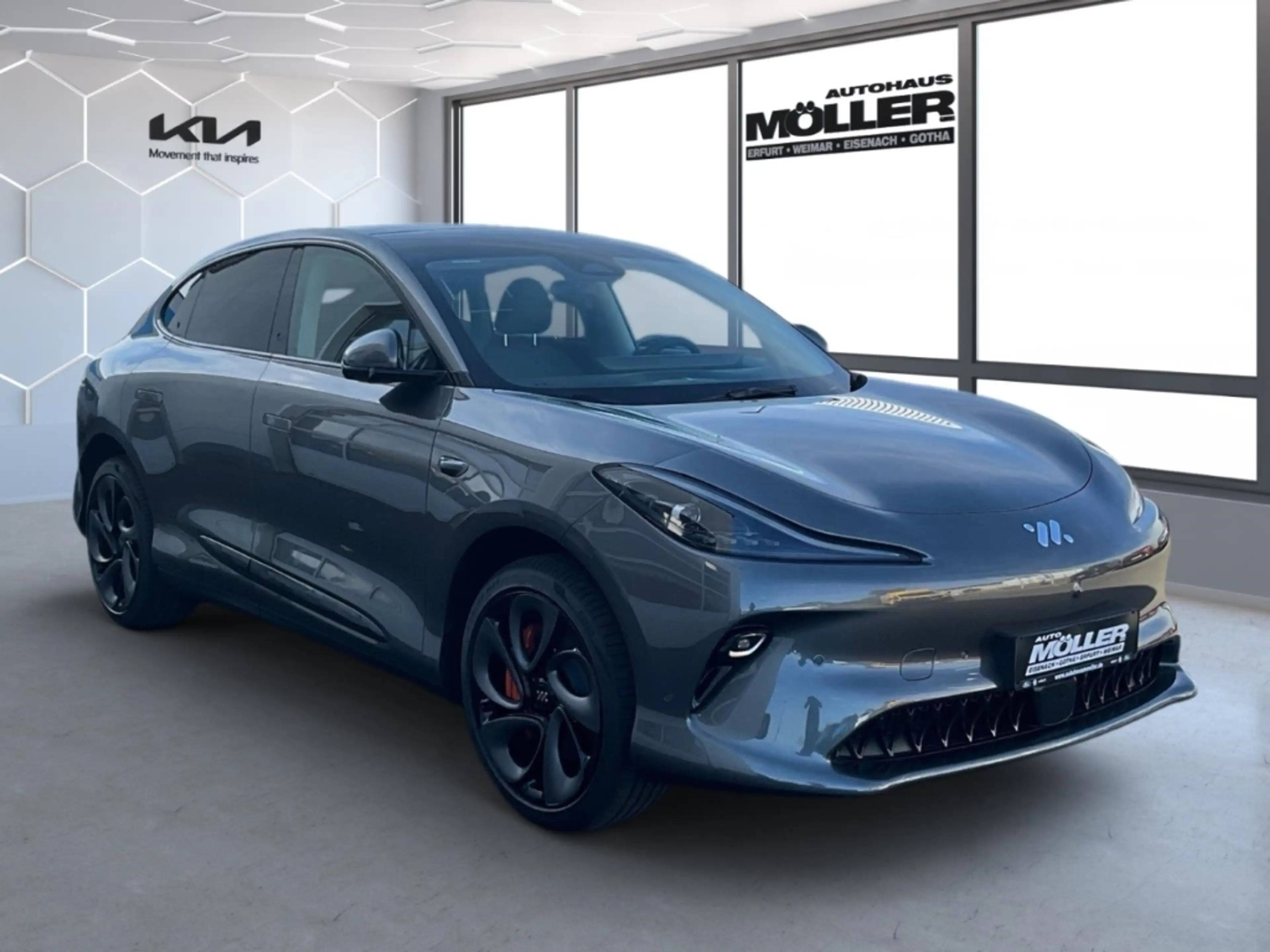 MG Premium 100kWh AWD 800V LED LEDER SHZ NAVI Luftfed — photo 2
