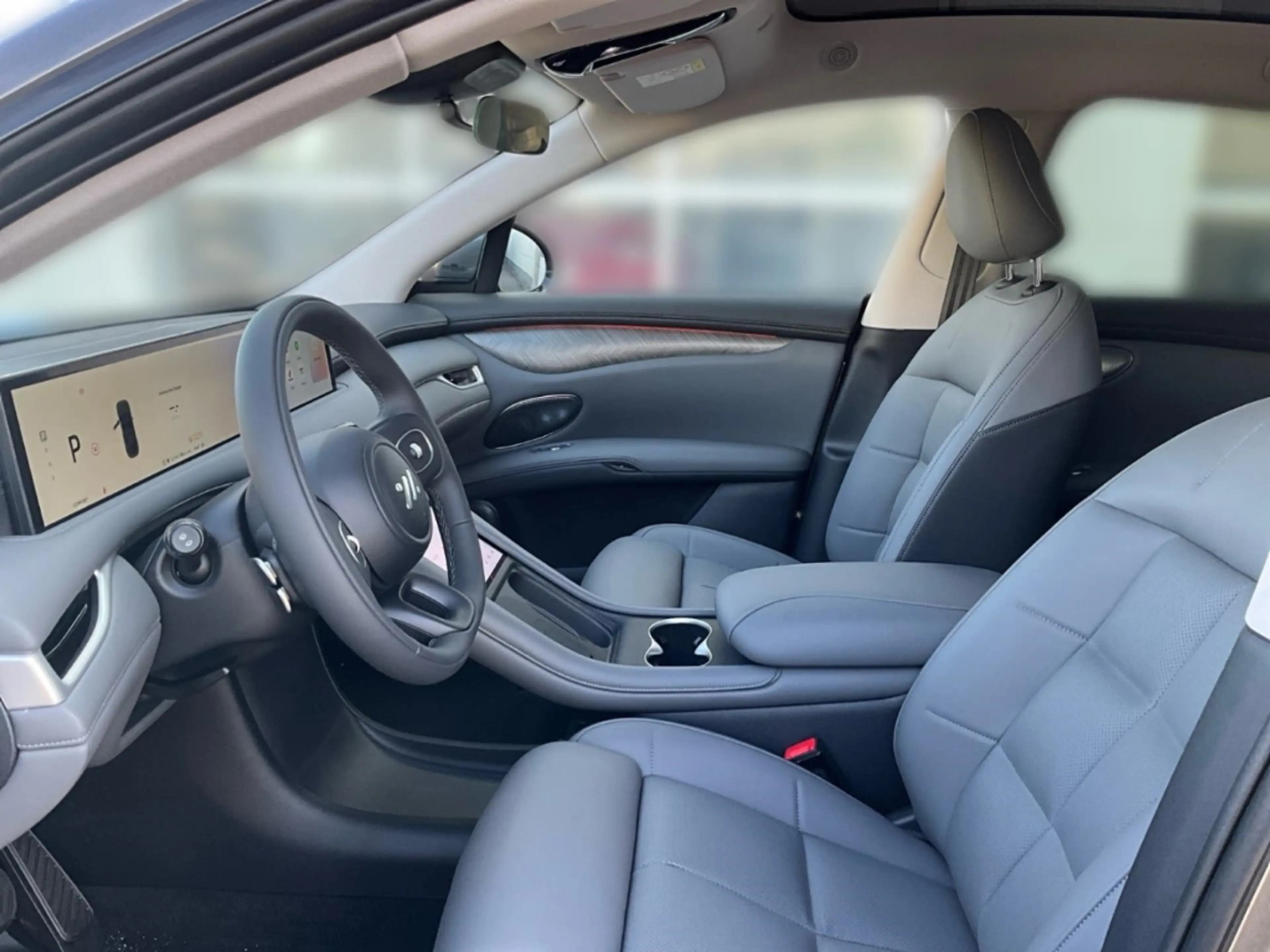 MG Premium 100kWh AWD 800V LED LEDER SHZ NAVI Luftfed — photo 7