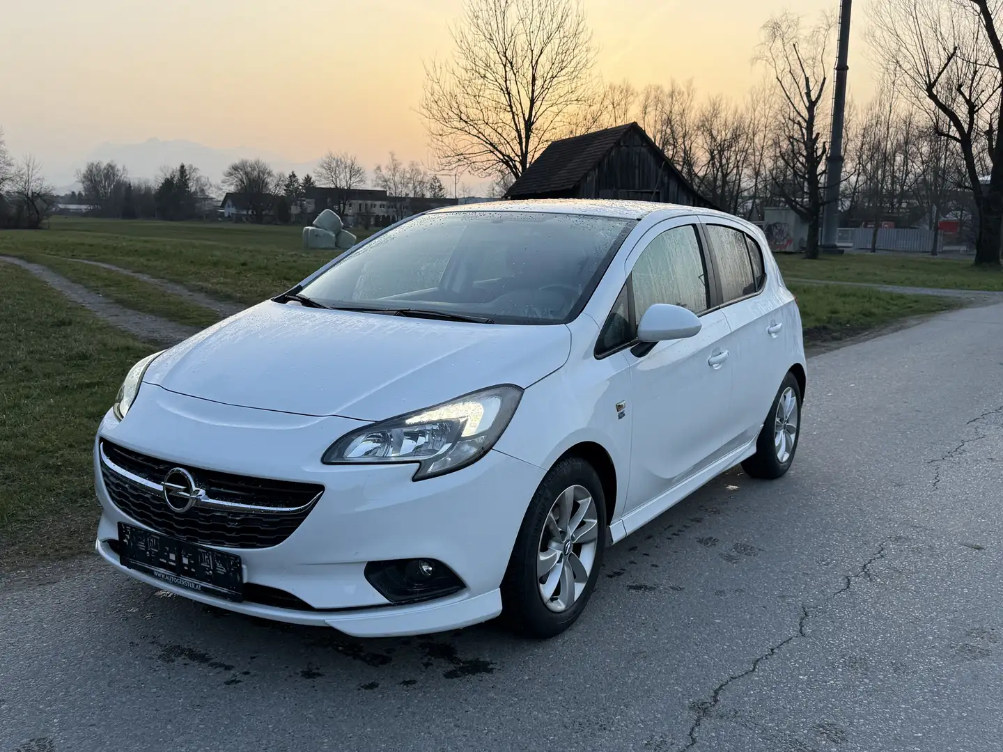 Opel Corsa-e Corsa 1,4 Ecotec Edition Weiß - 2