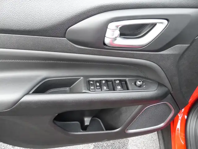 Jeep Compass view 13