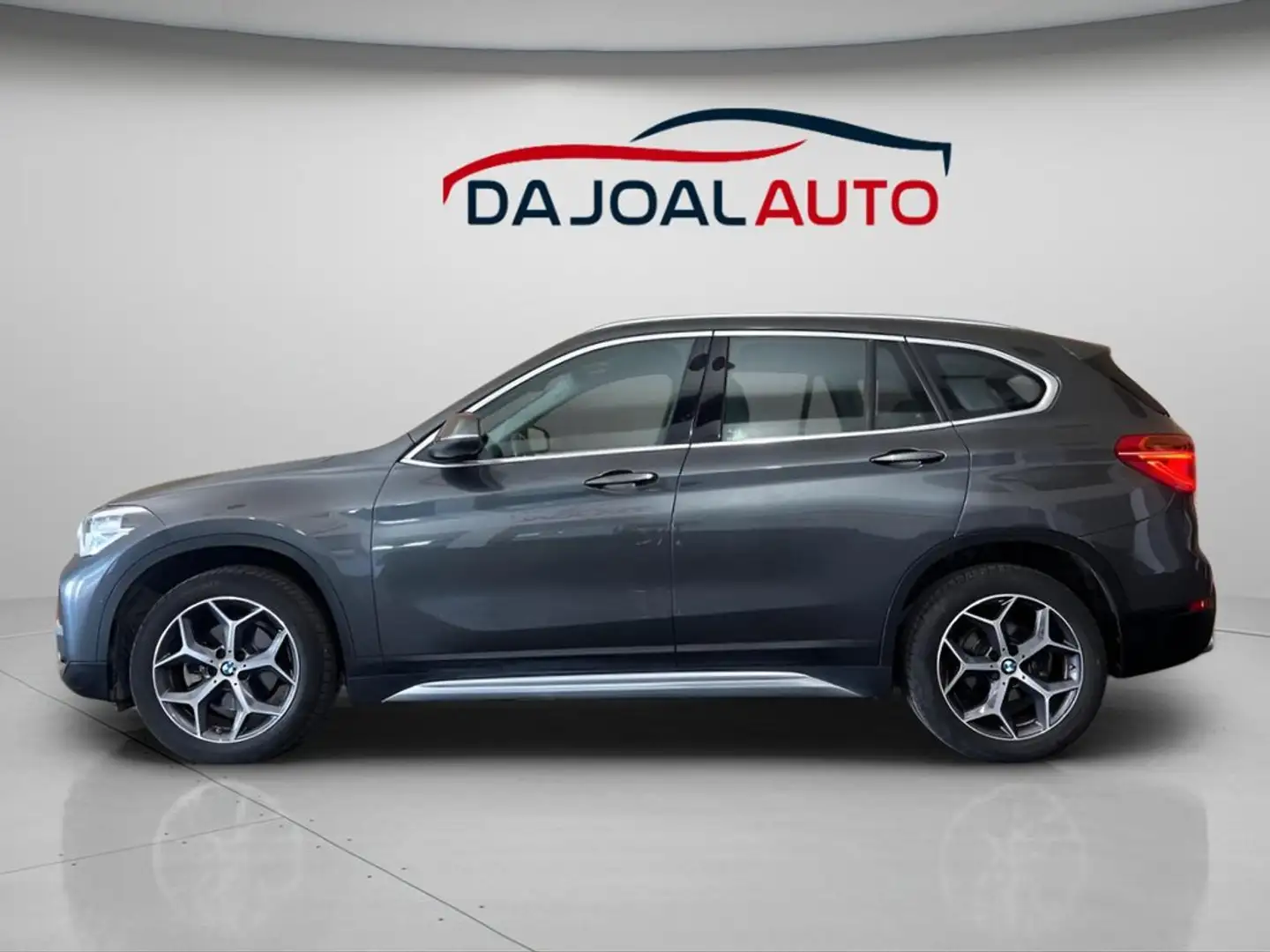 BMW X1 xDrive18d Gris - 1